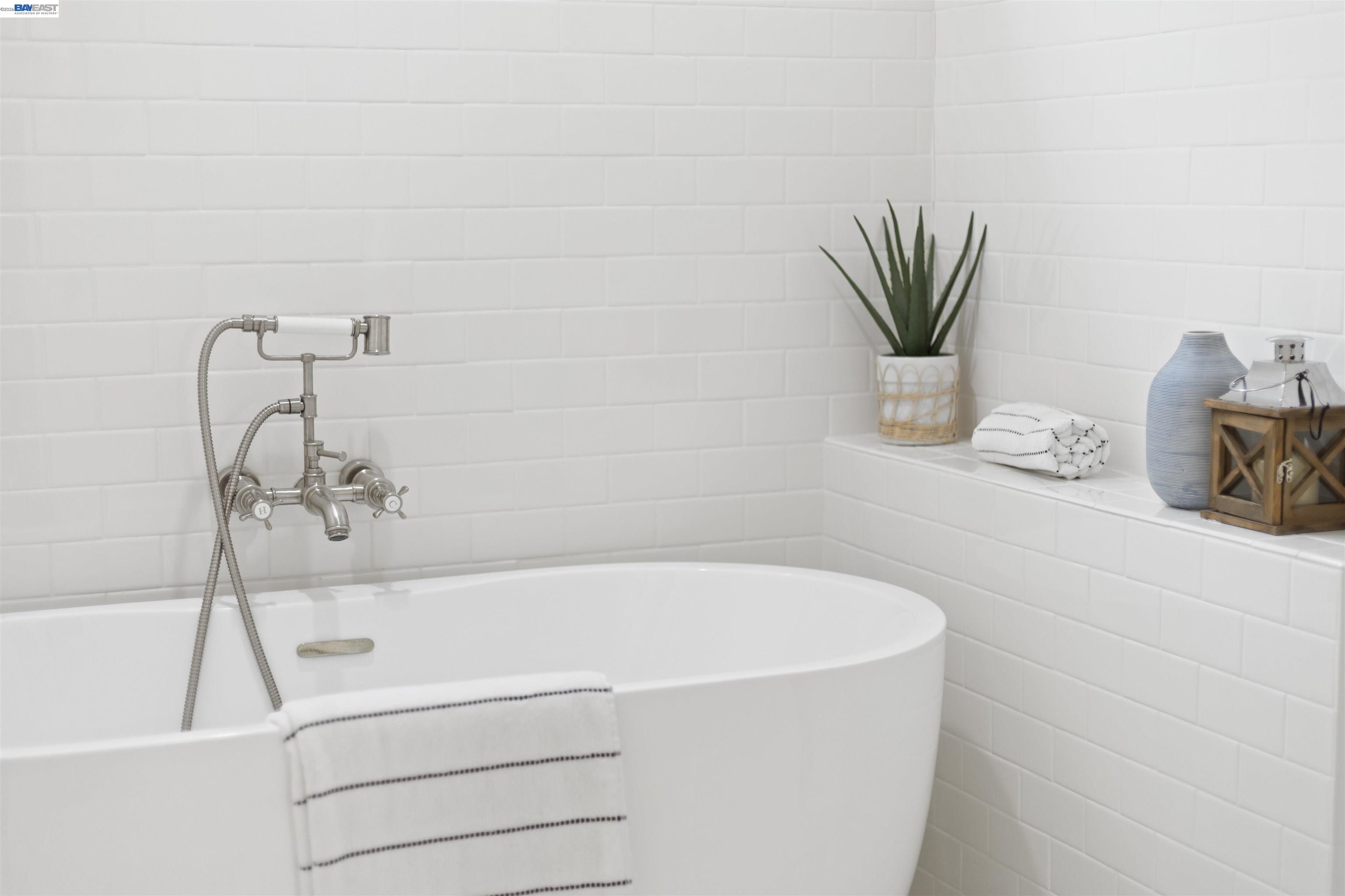 6427 Paseo Santa Maria