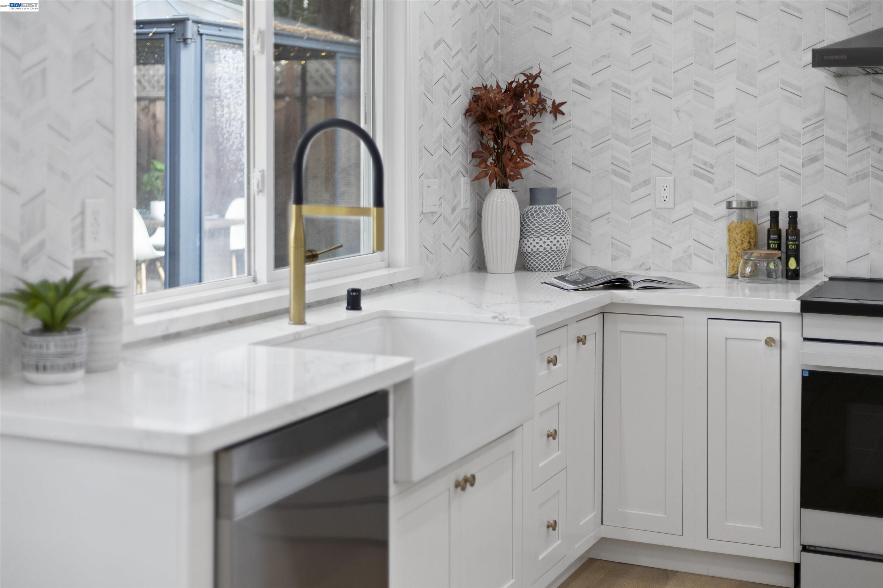 6427 Paseo Santa Maria