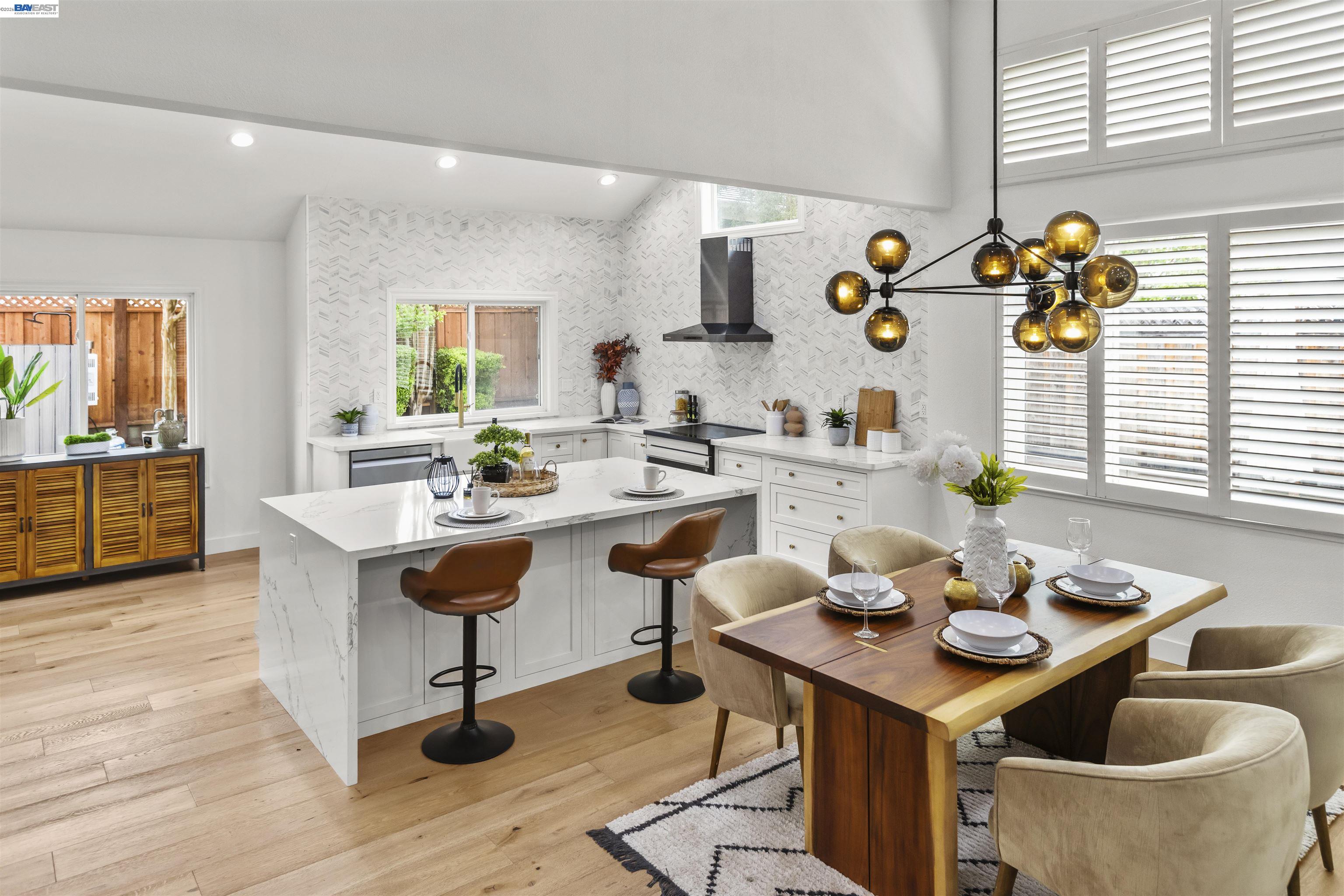 6427 Paseo Santa Maria