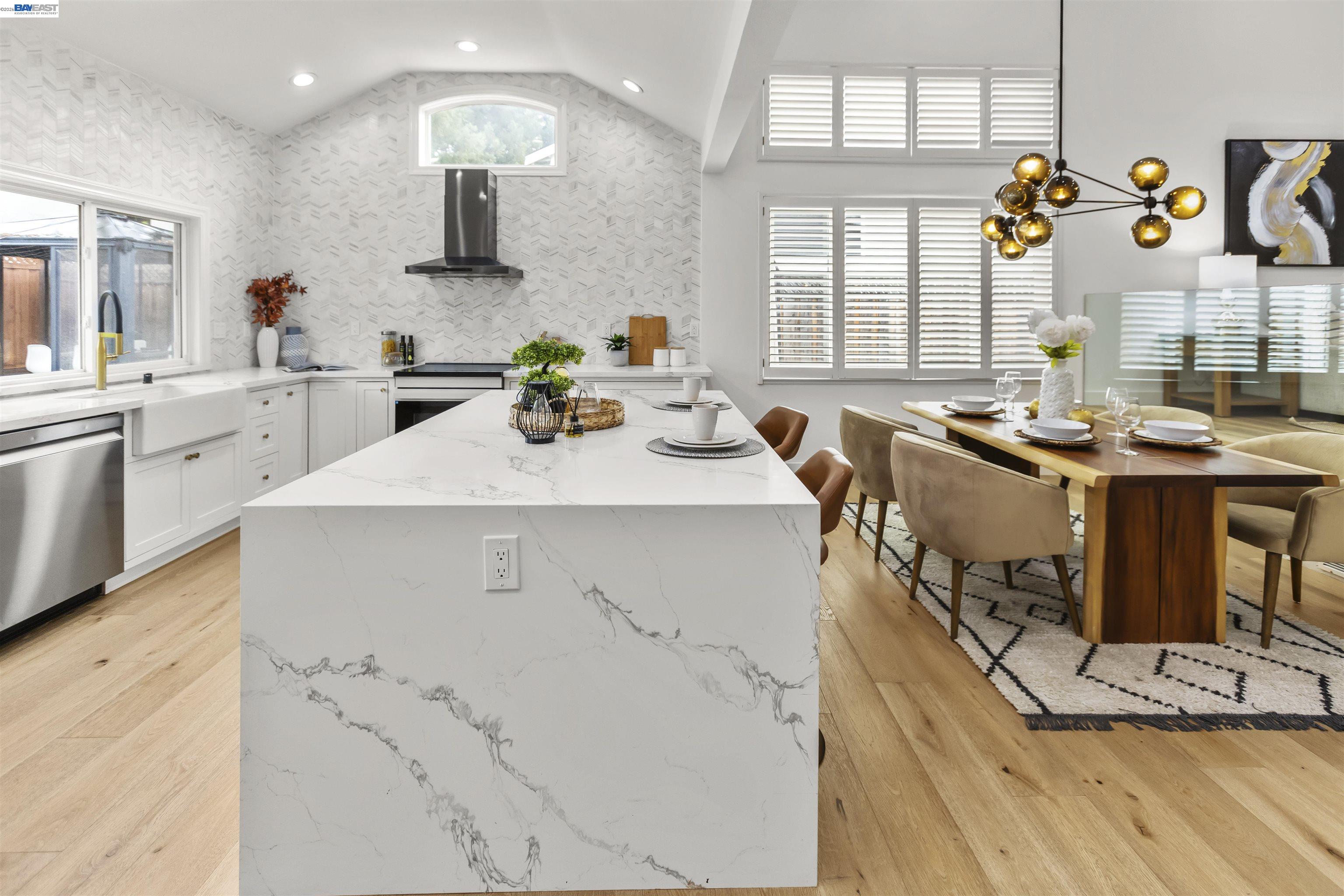 6427 Paseo Santa Maria