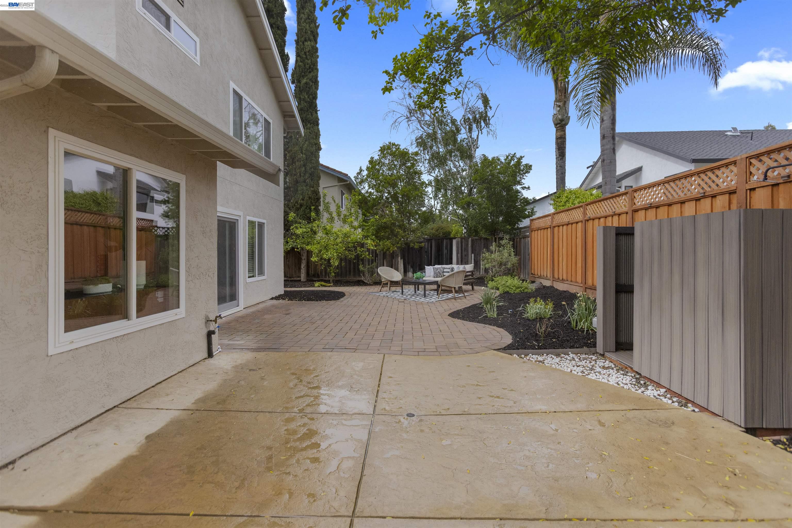 6427 Paseo Santa Maria