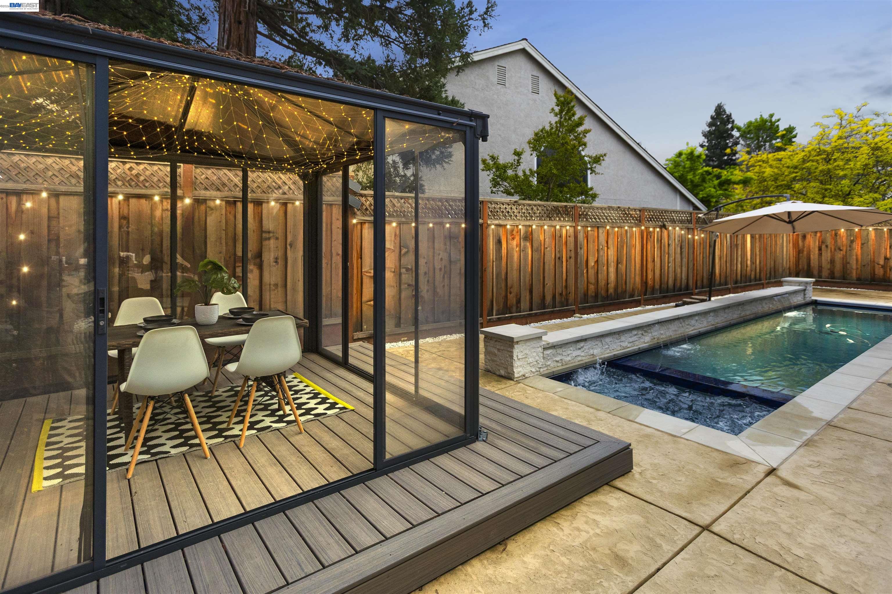 6427 Paseo Santa Maria