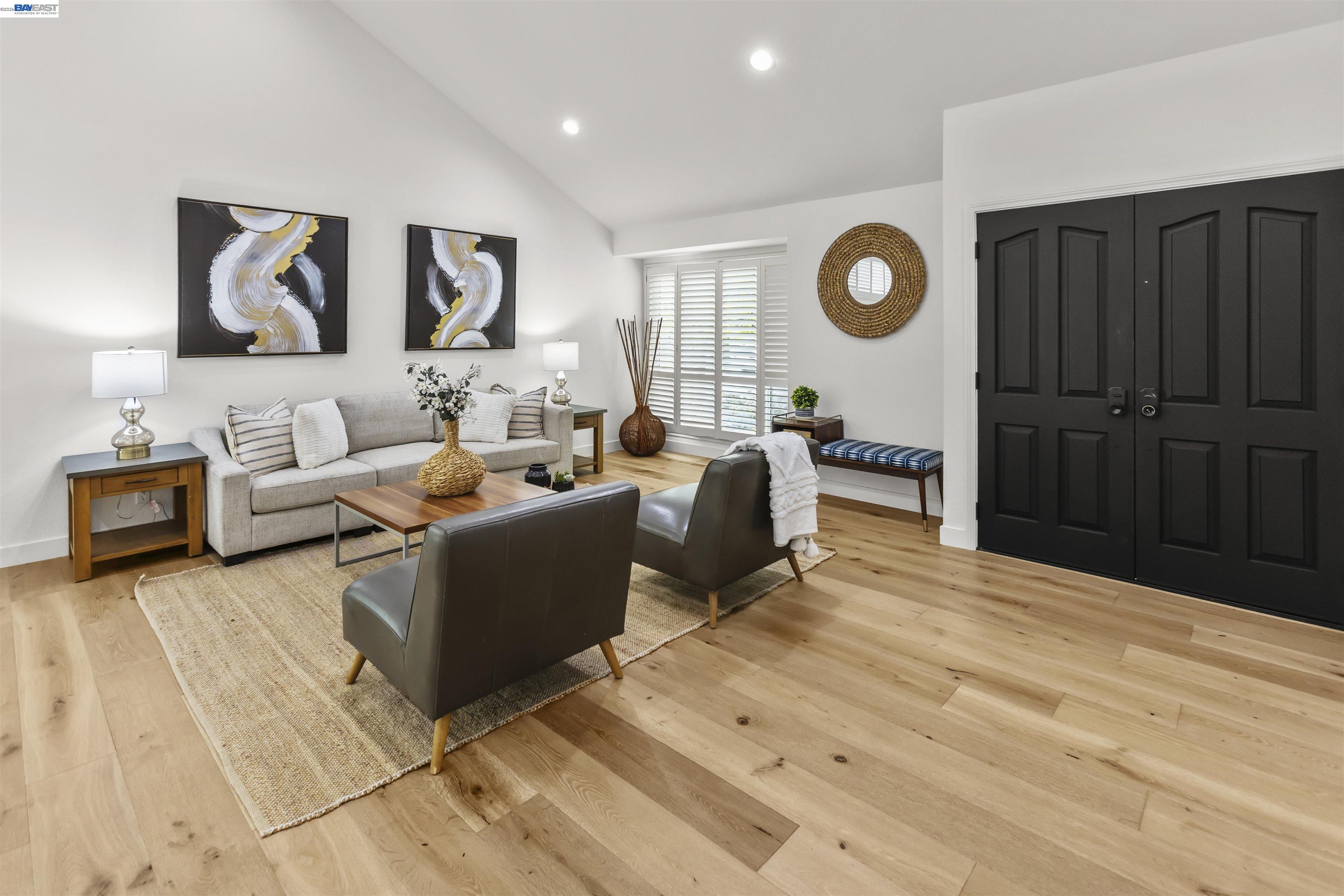 6427 Paseo Santa Maria