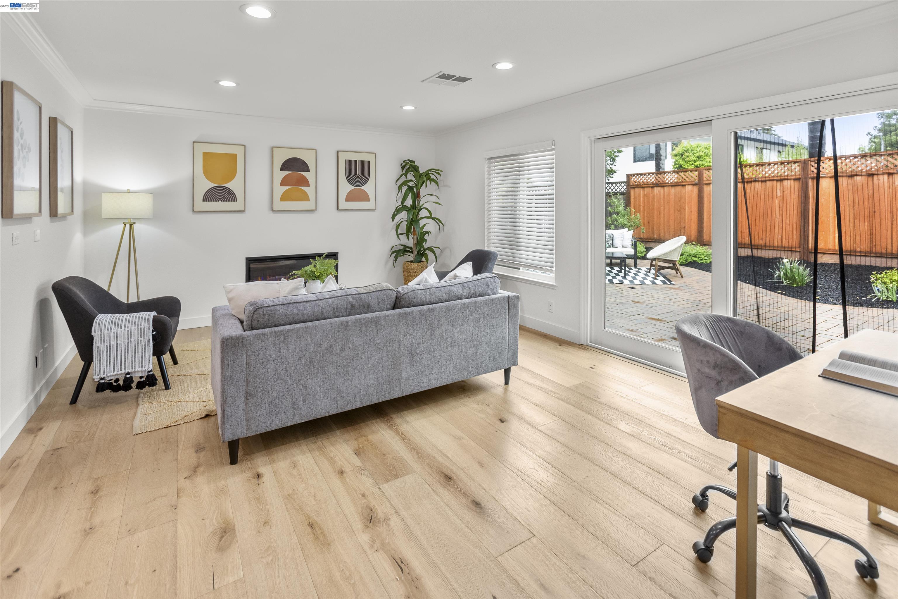 6427 Paseo Santa Maria