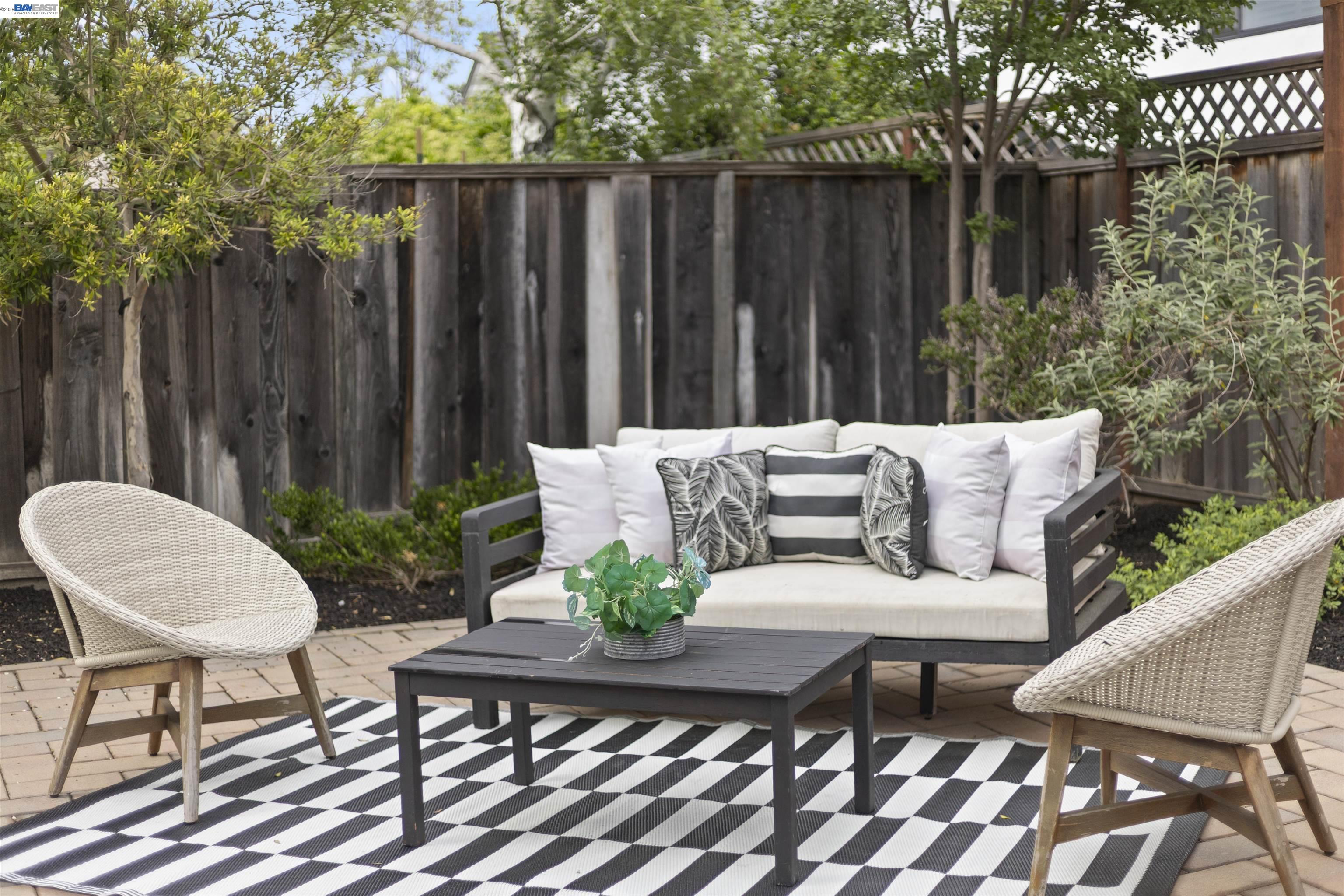 6427 Paseo Santa Maria