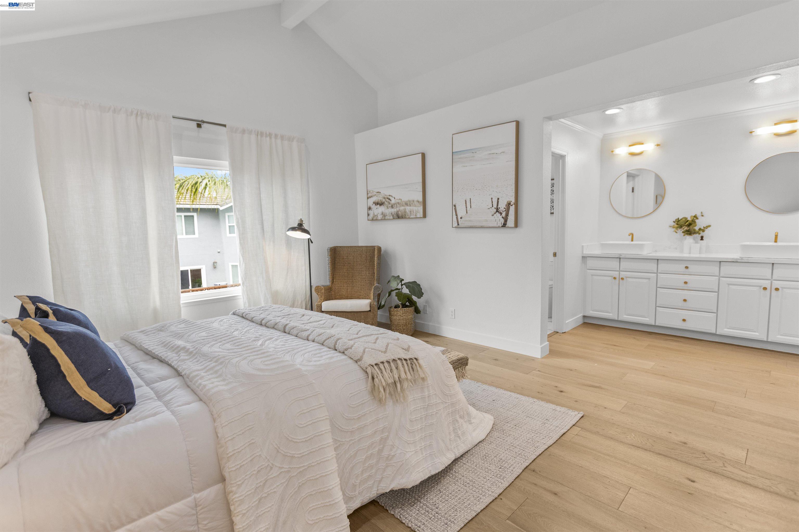 6427 Paseo Santa Maria