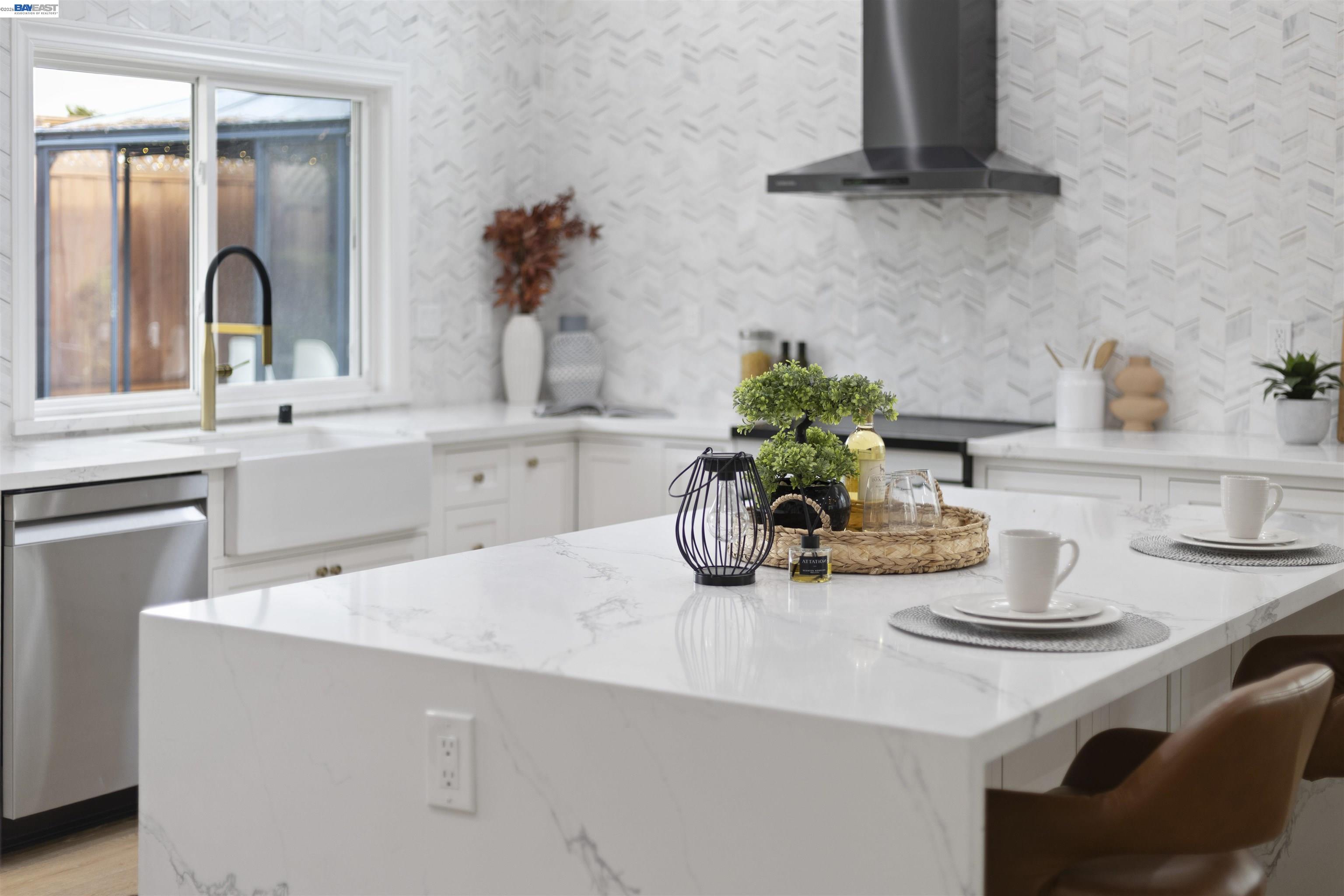 6427 Paseo Santa Maria