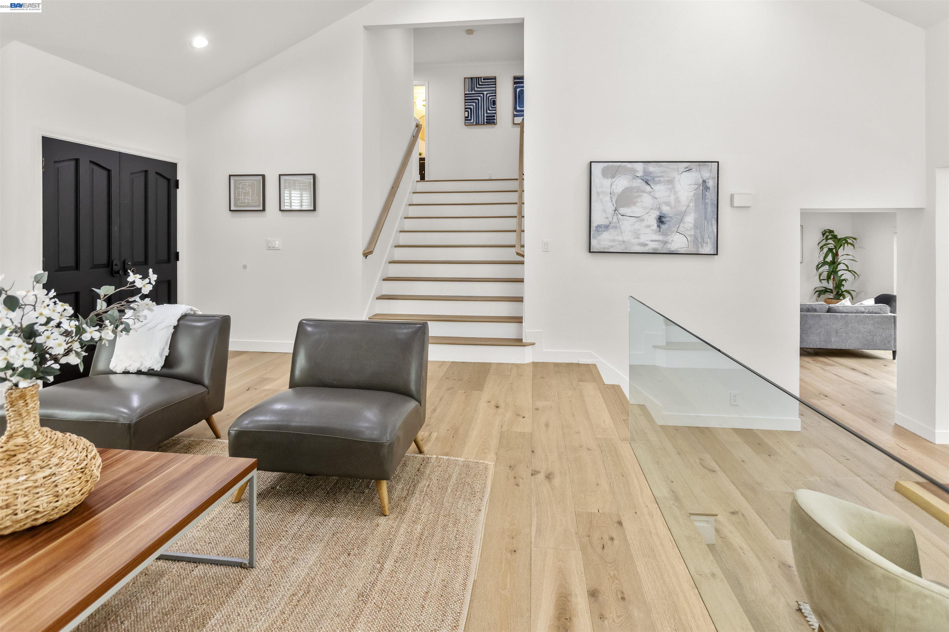 6427 Paseo Santa Maria