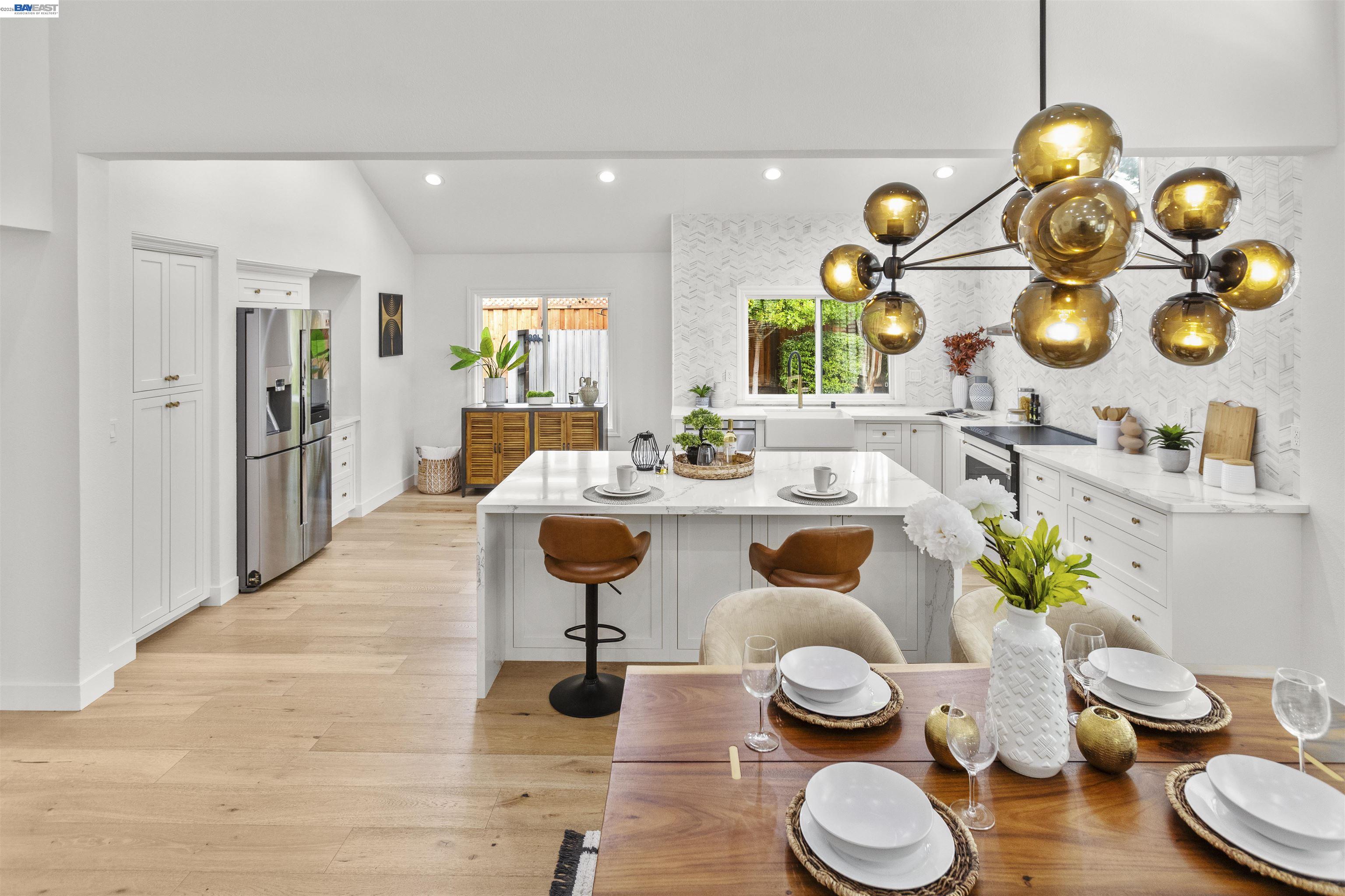 6427 Paseo Santa Maria