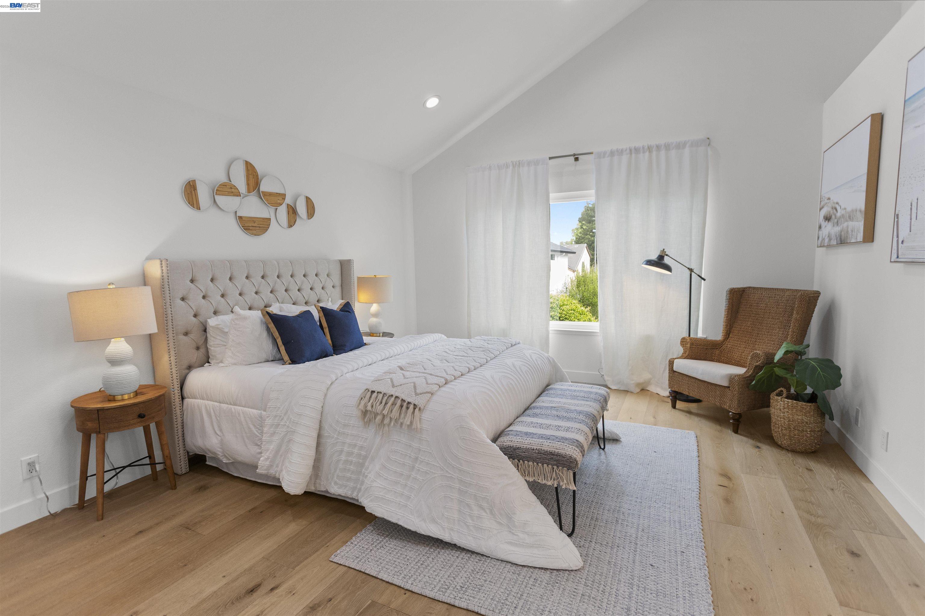 6427 Paseo Santa Maria