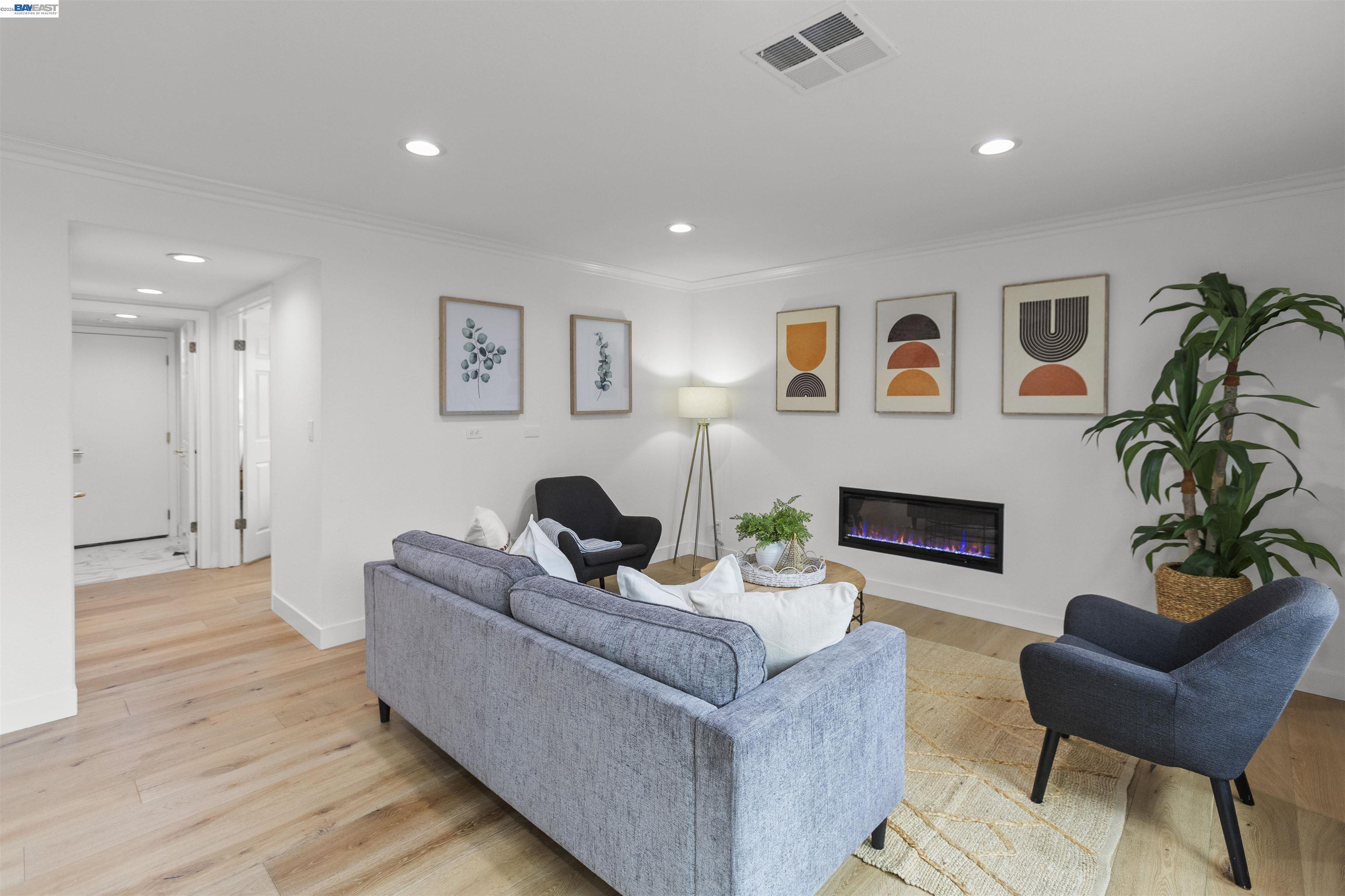 6427 Paseo Santa Maria