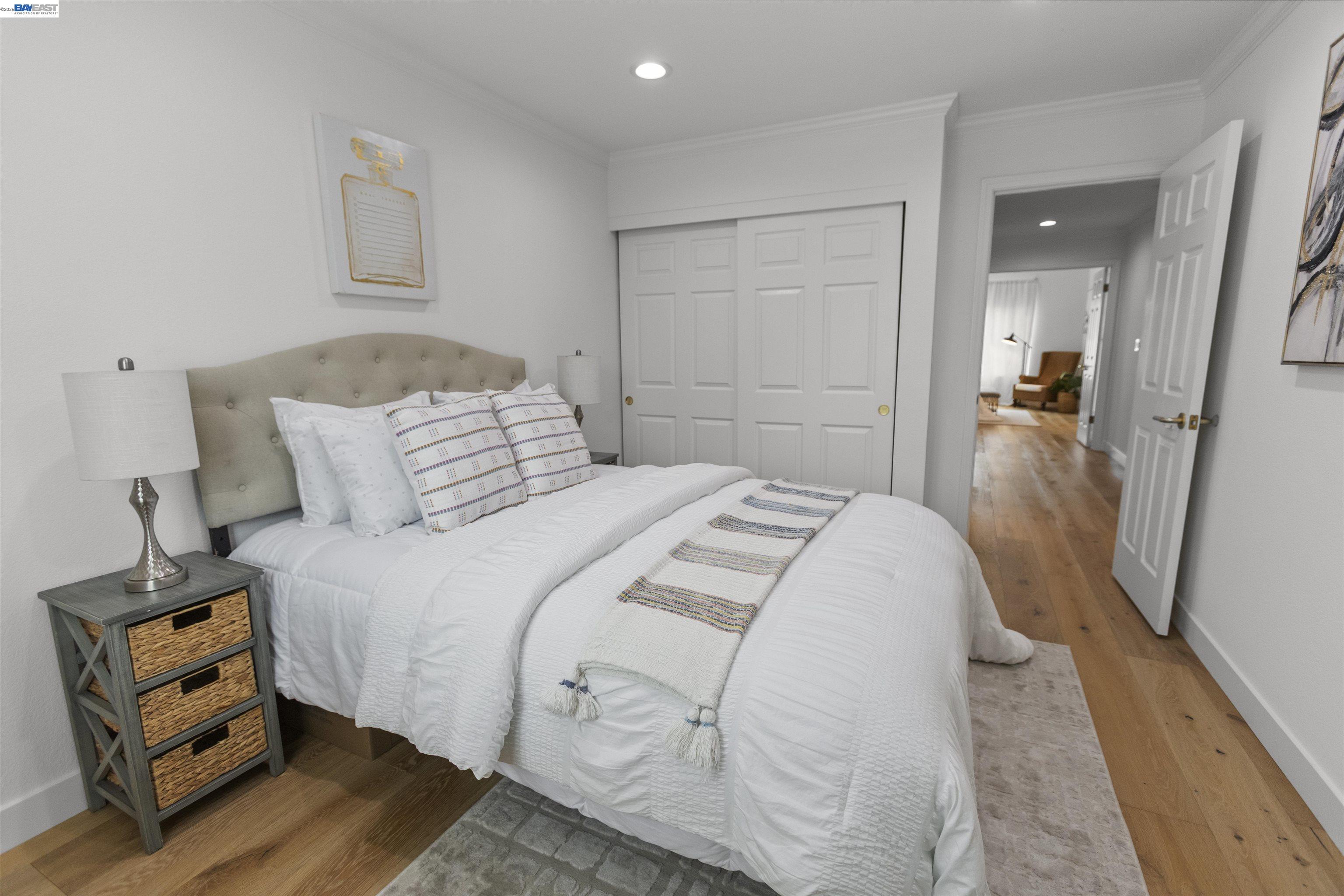 6427 Paseo Santa Maria