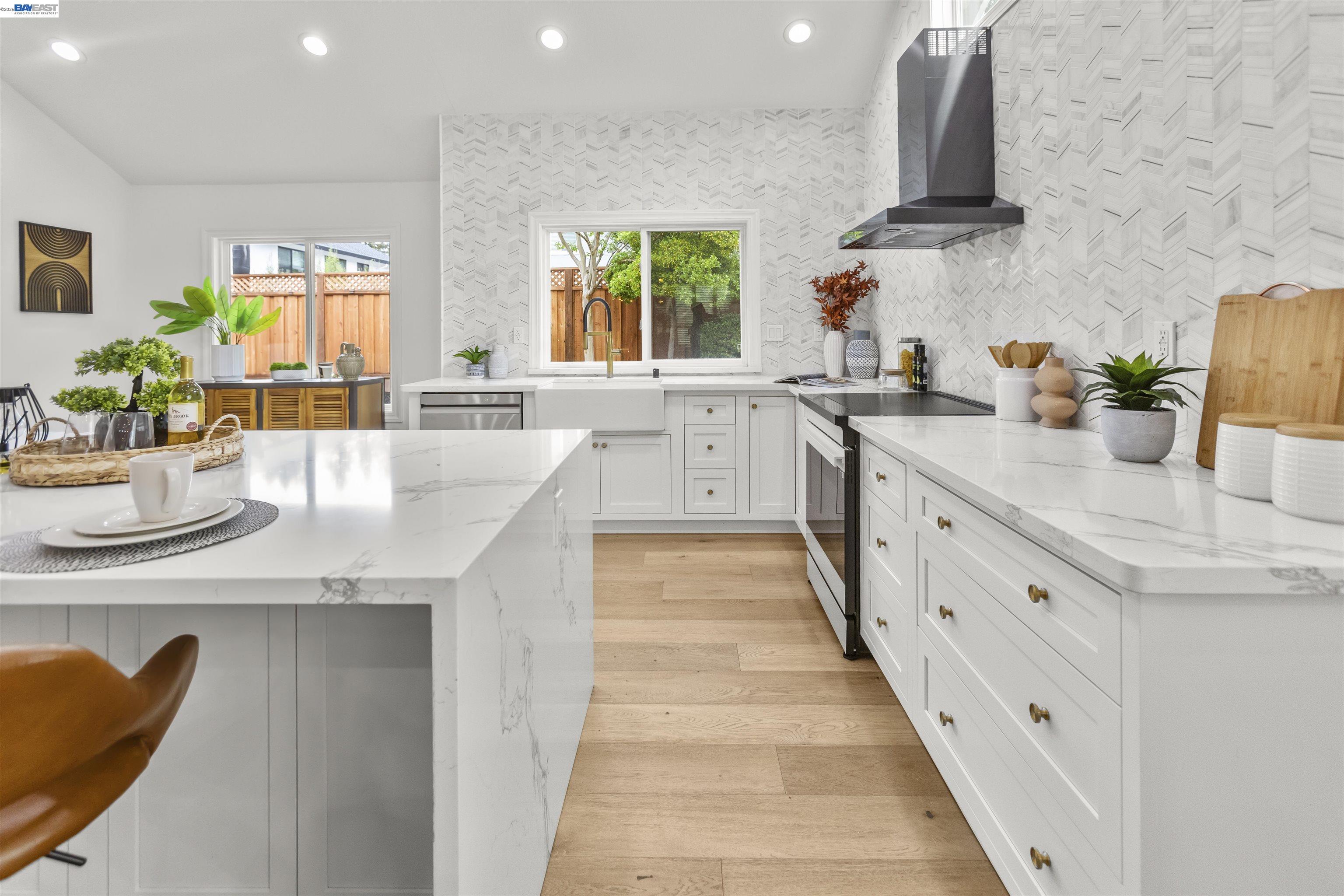 6427 Paseo Santa Maria