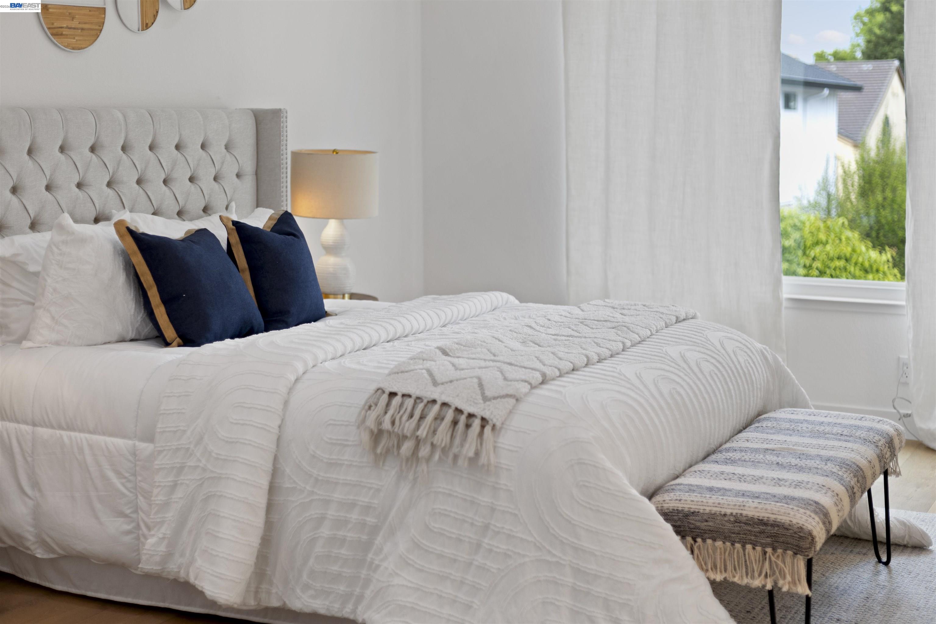 6427 Paseo Santa Maria