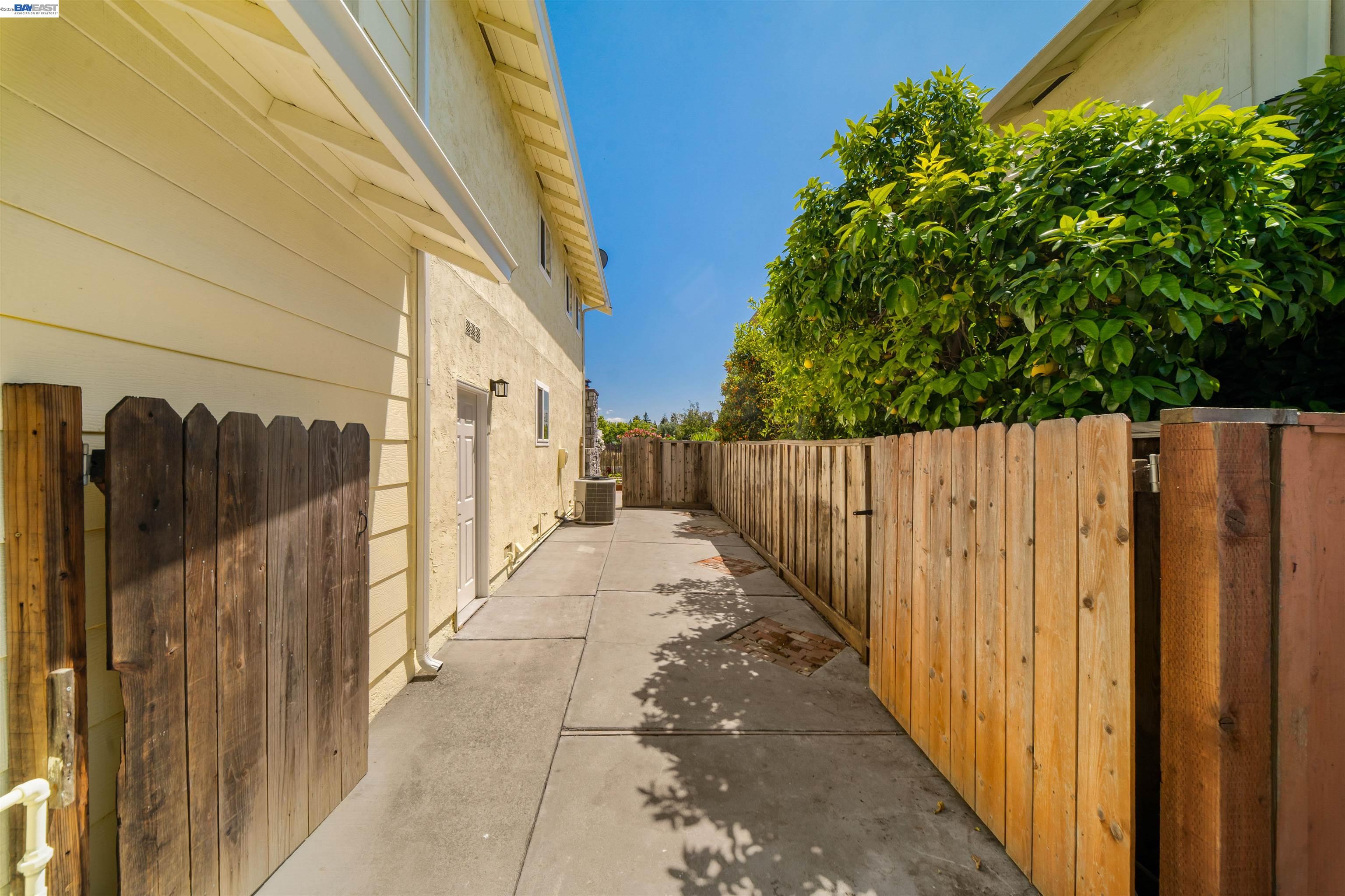 3136 Cranwood Ct