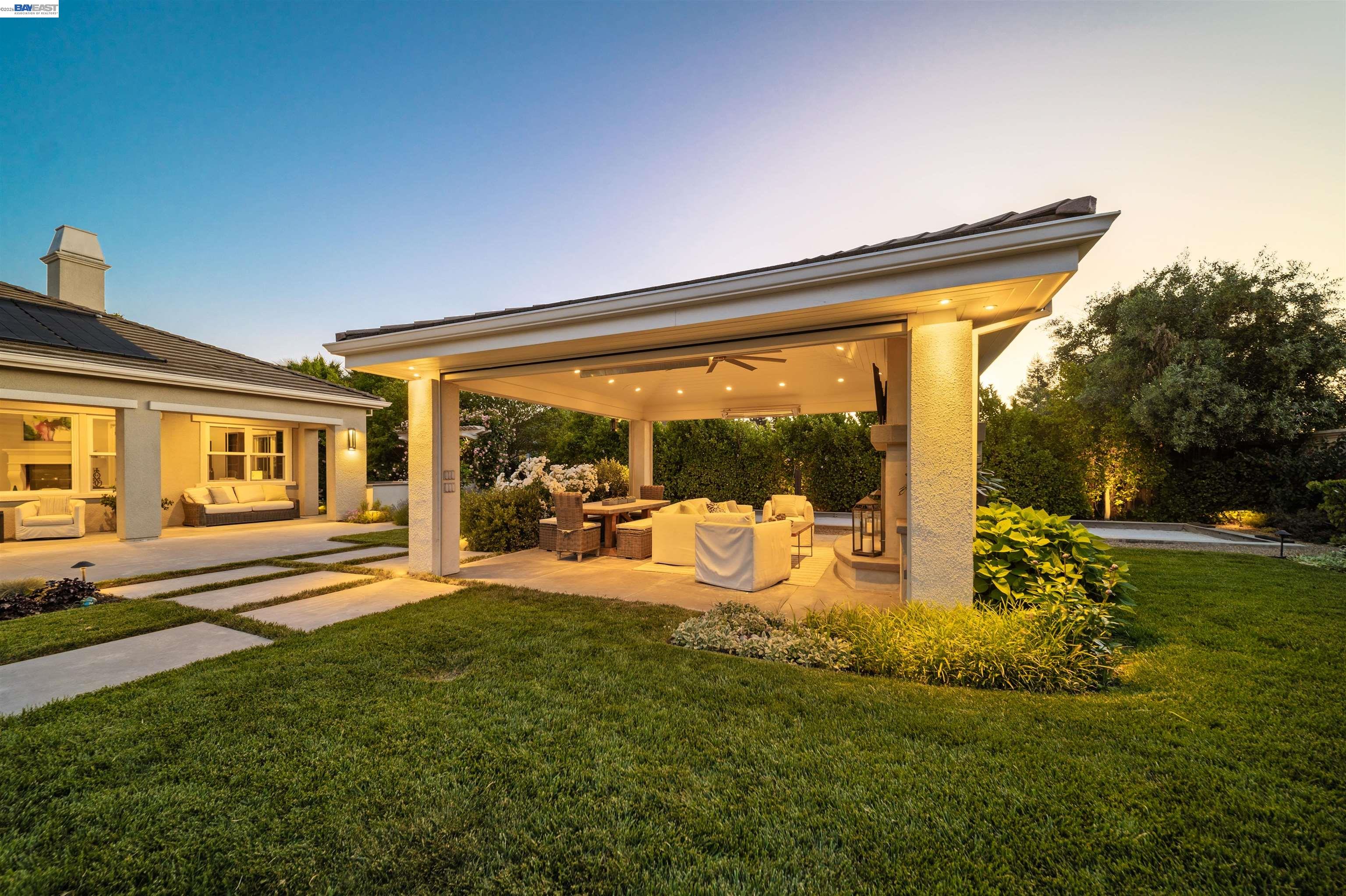 2205 Cameron Cir