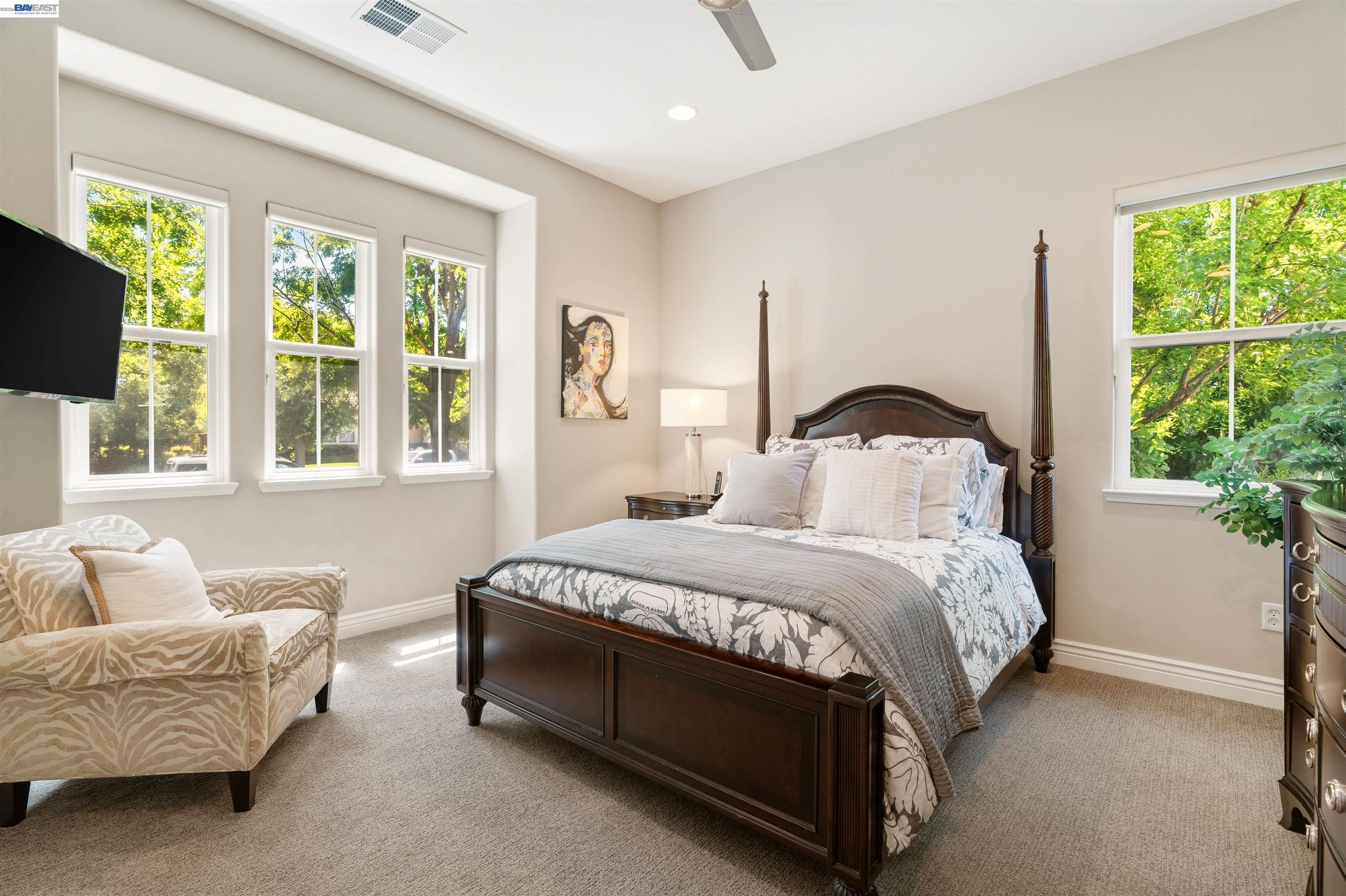 2205 Cameron Cir
