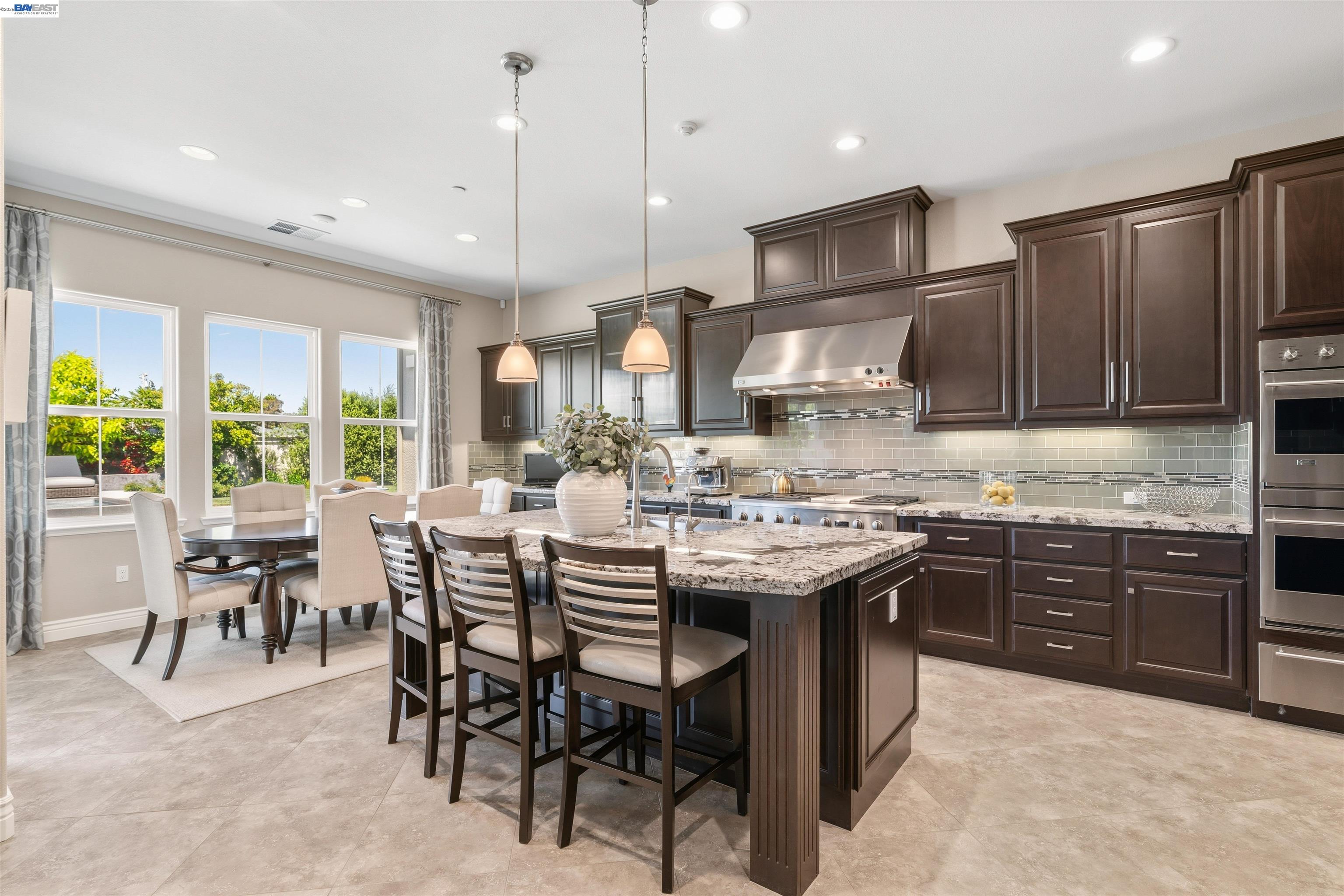 2205 Cameron Cir