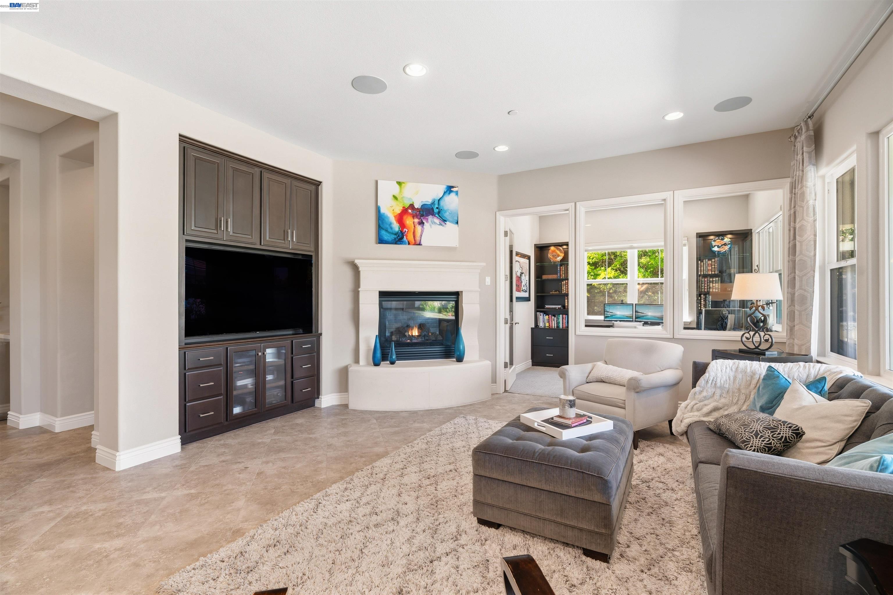 2205 Cameron Cir