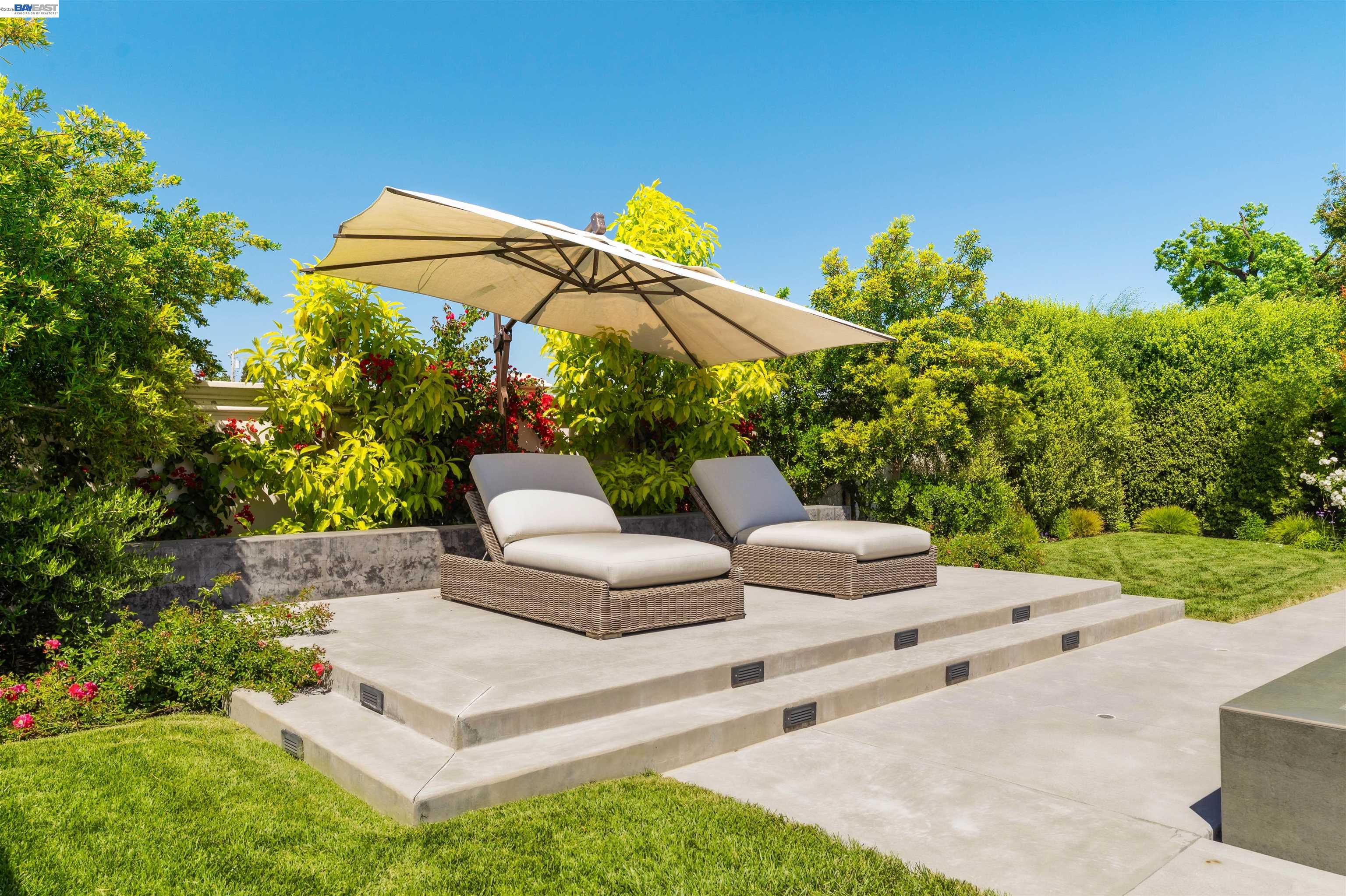 2205 Cameron Cir