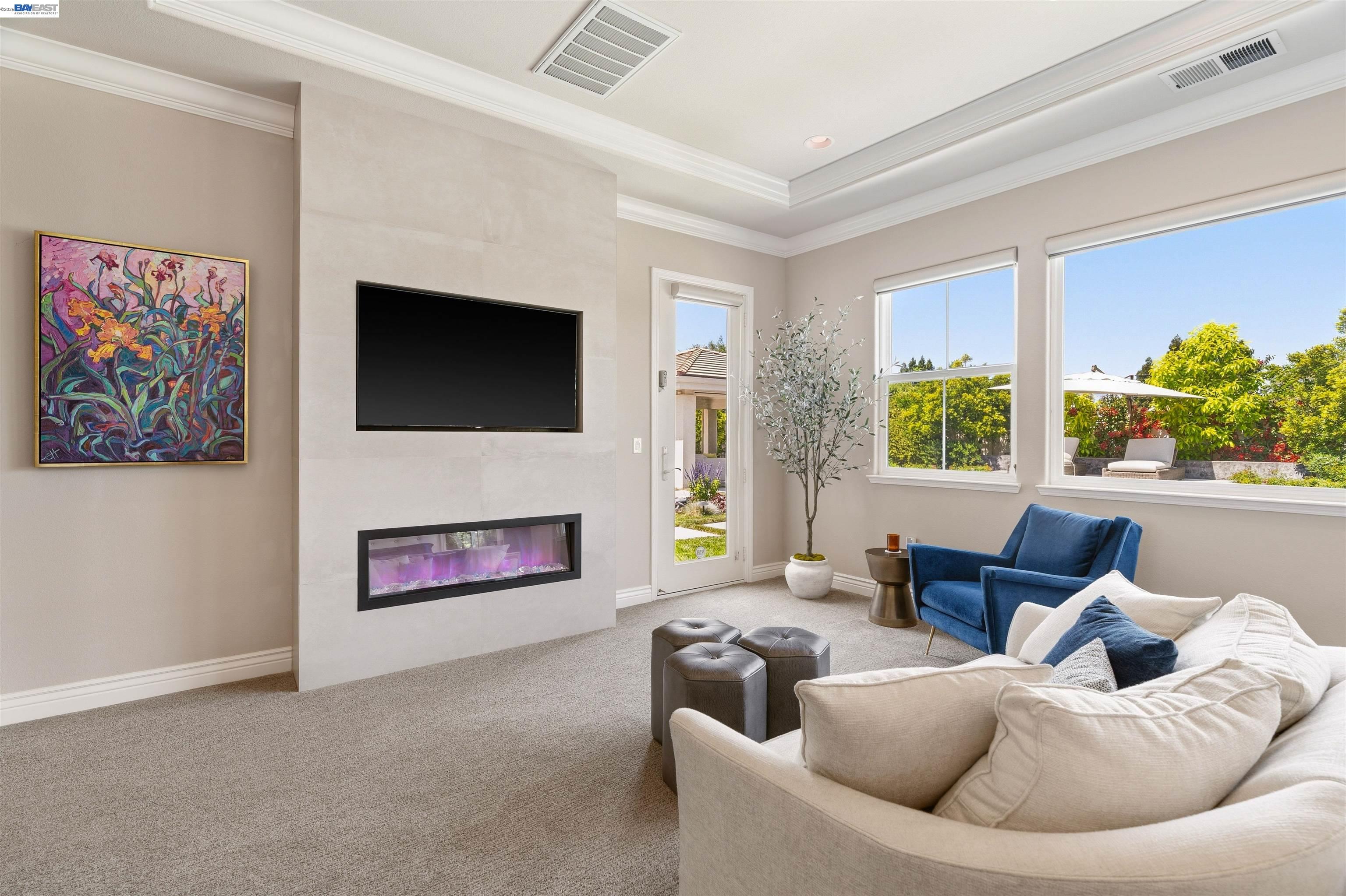 2205 Cameron Cir