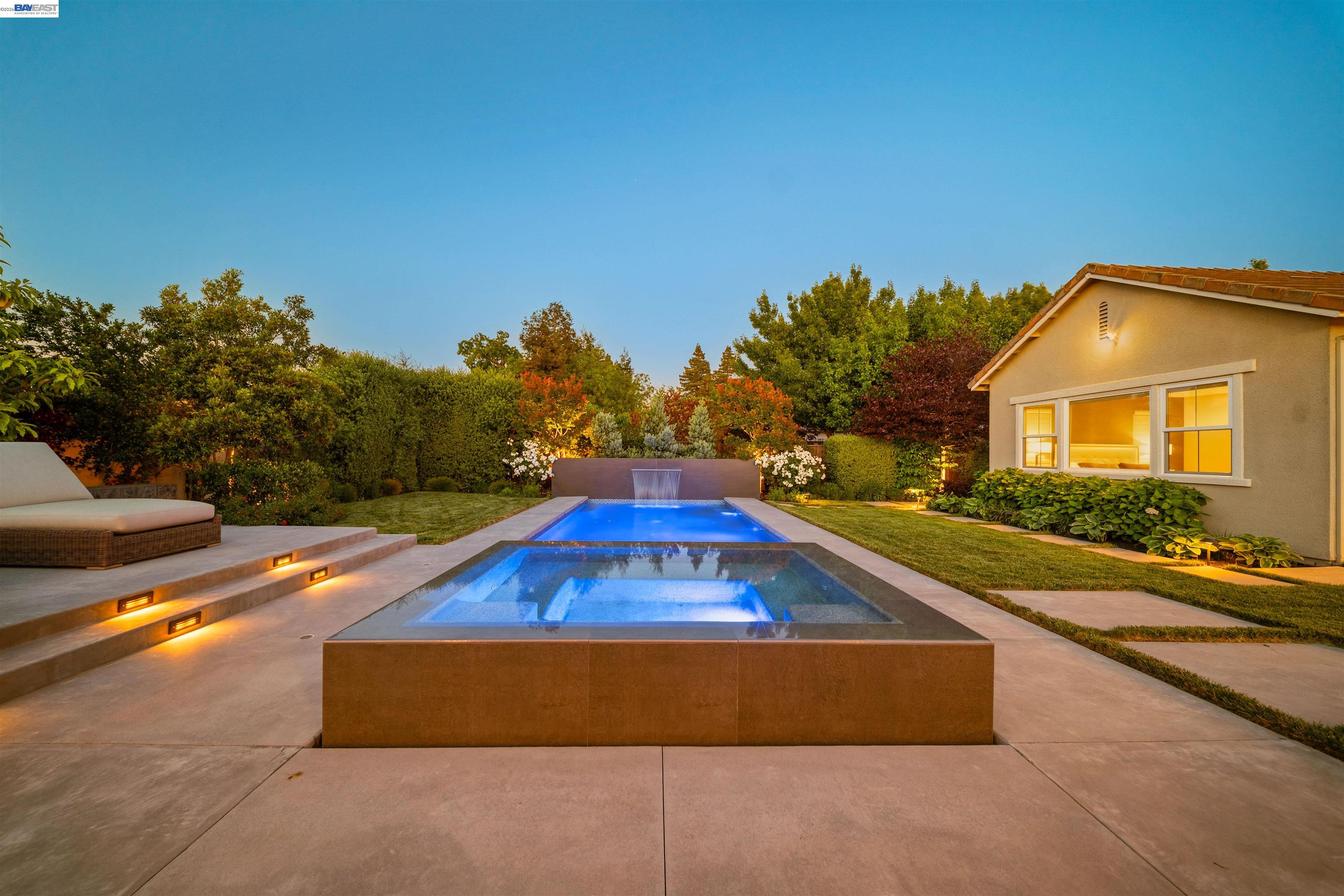 2205 Cameron Cir