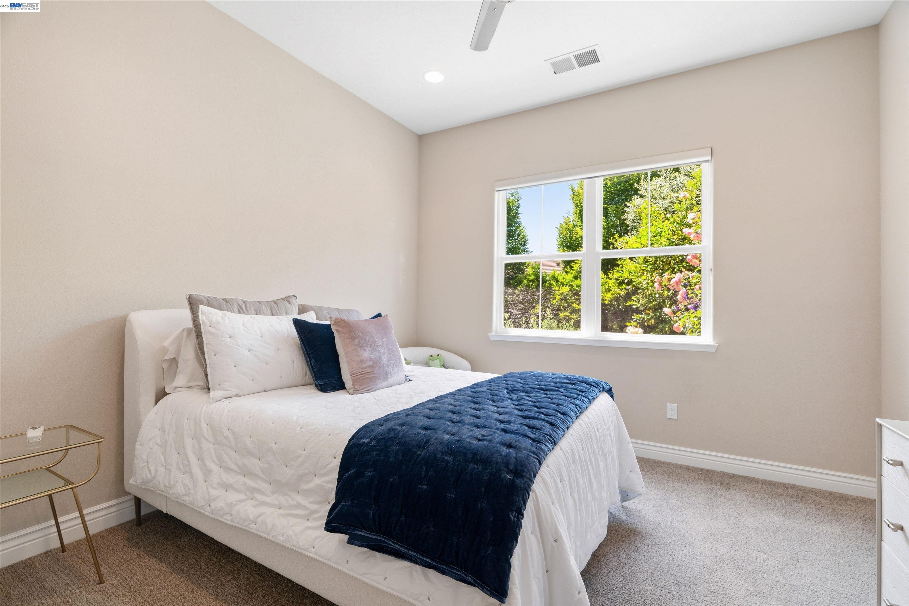2205 Cameron Cir