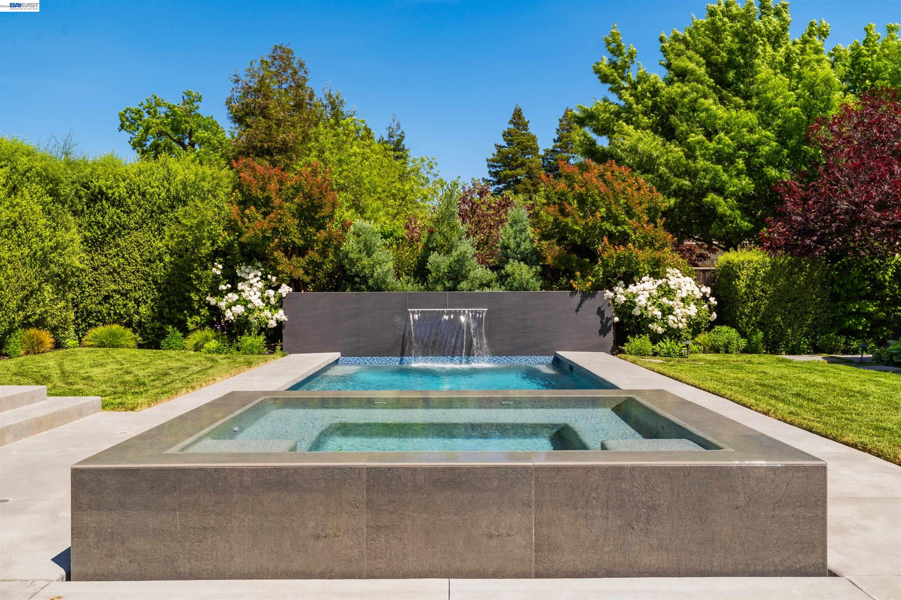 2205 Cameron Cir