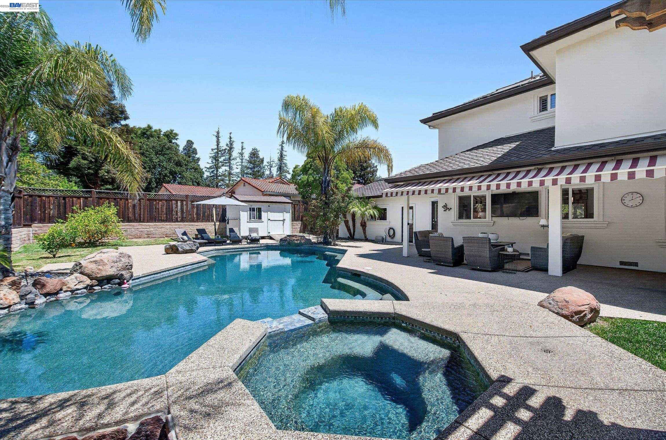 2337 Grosvenor Heights Ct