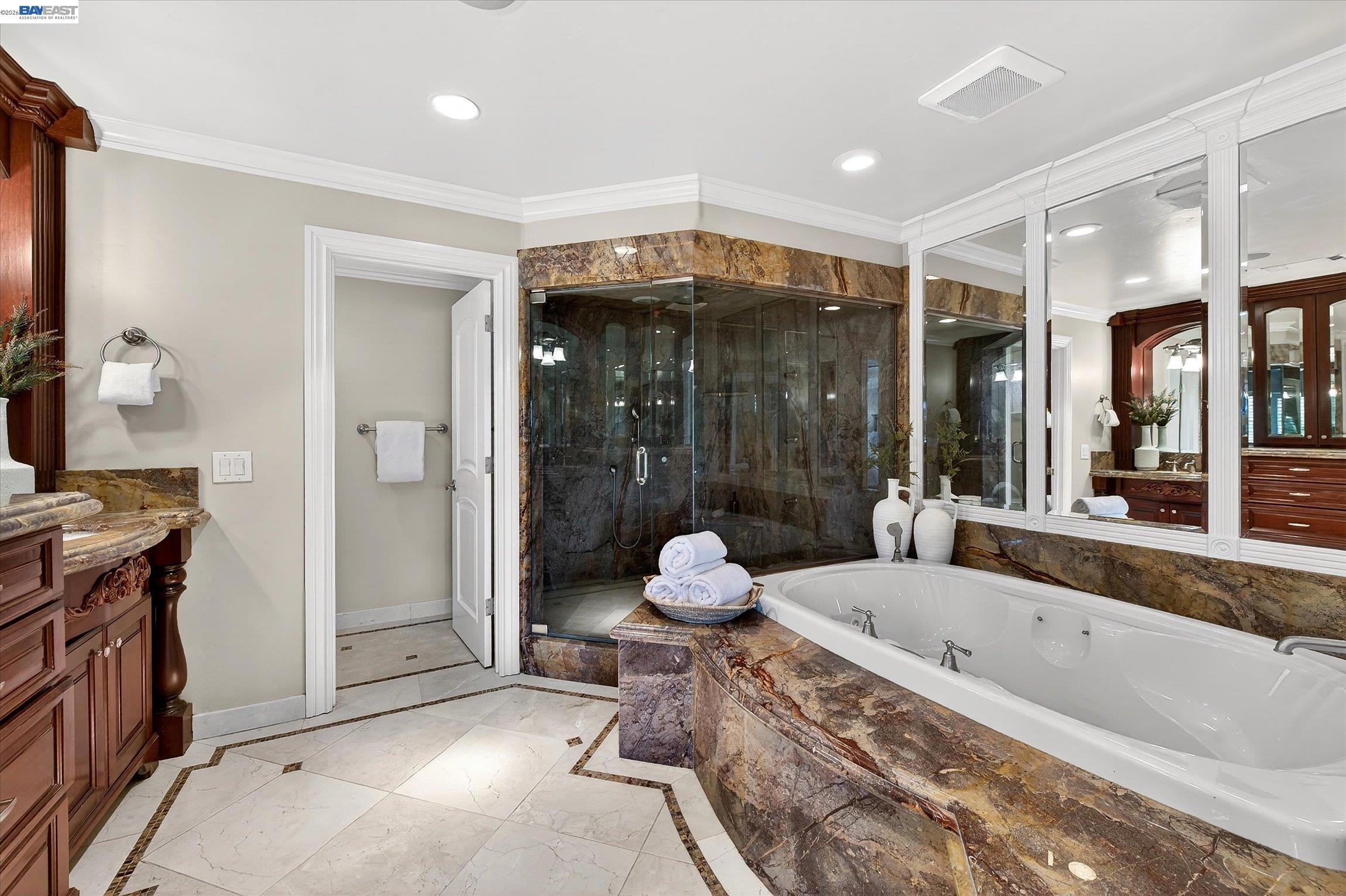 2337 Grosvenor Heights Ct
