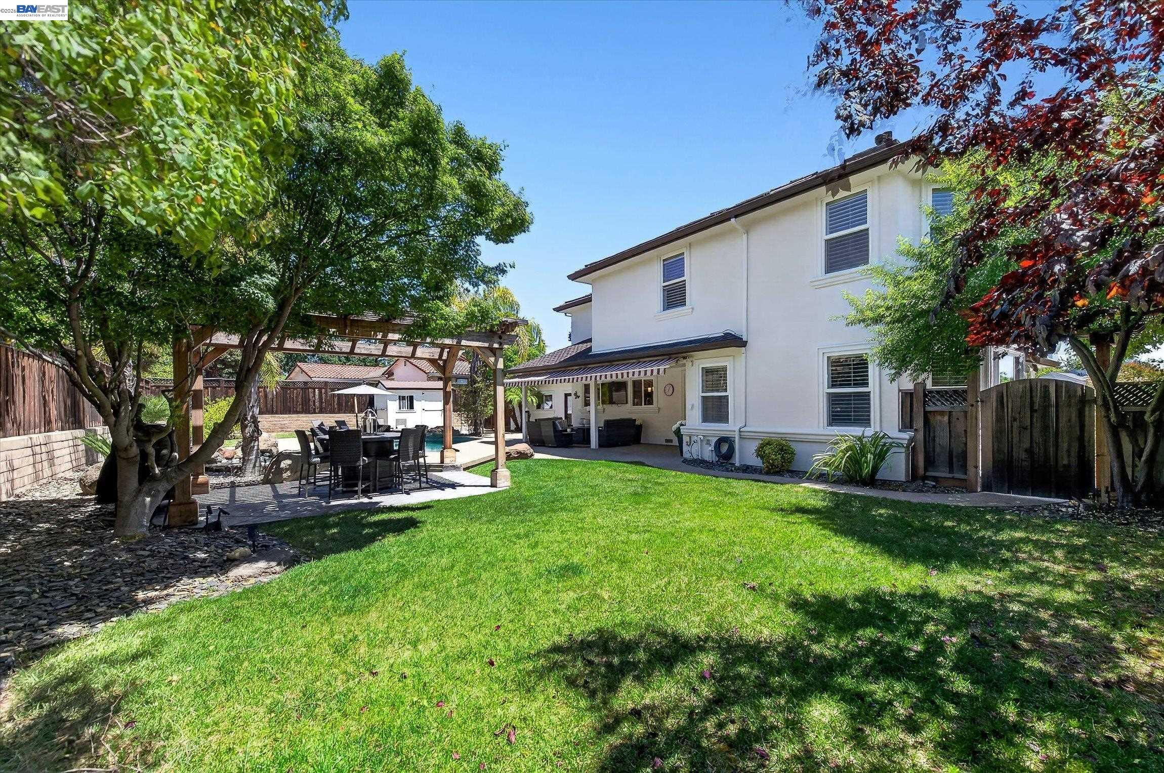 2337 Grosvenor Heights Ct