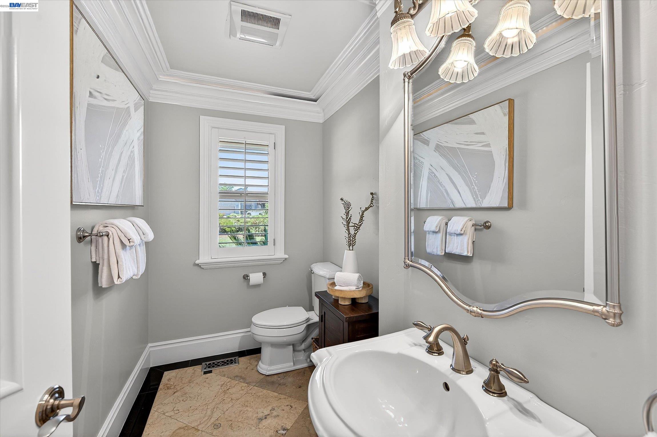2337 Grosvenor Heights Ct
