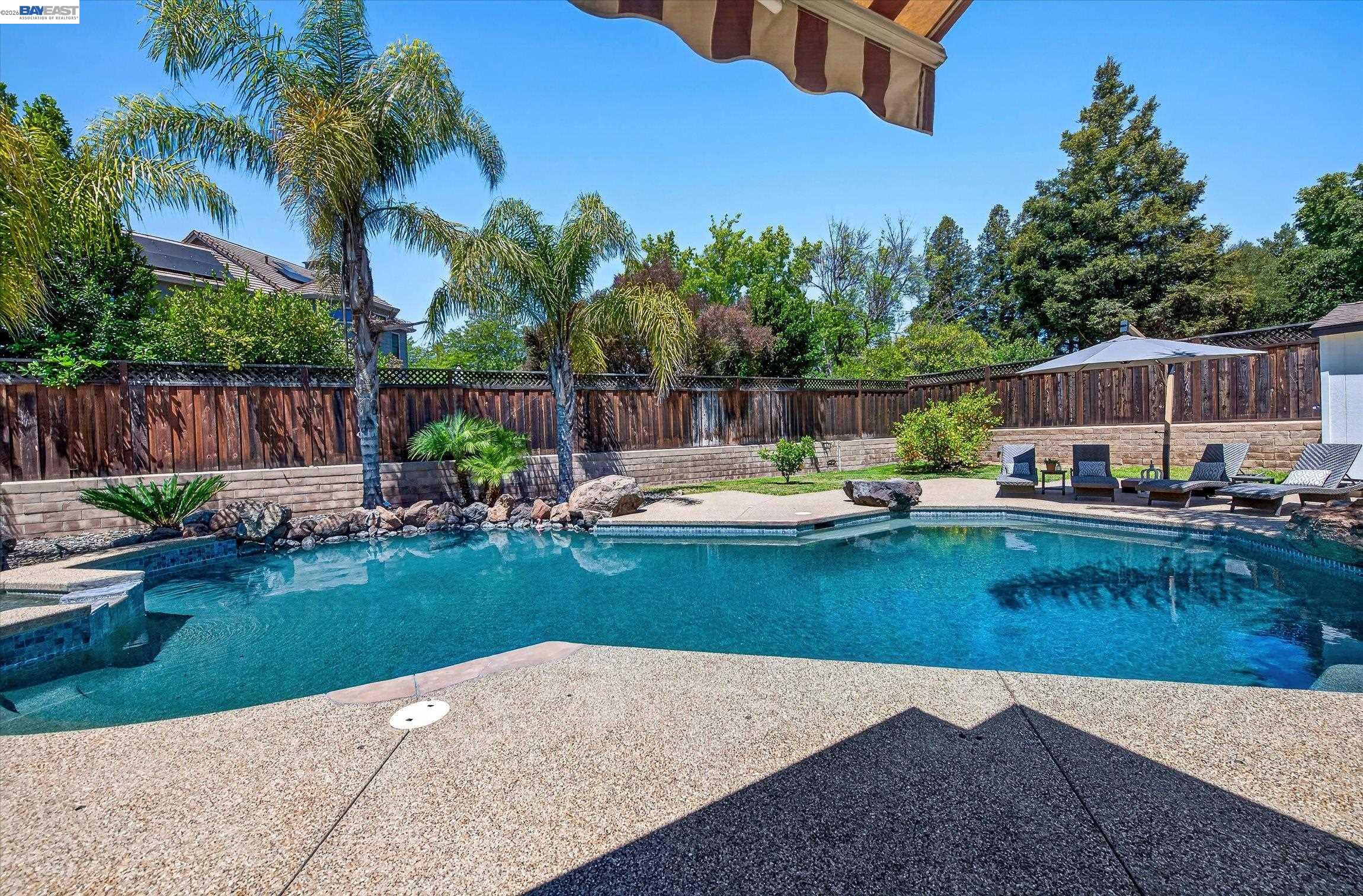 2337 Grosvenor Heights Ct