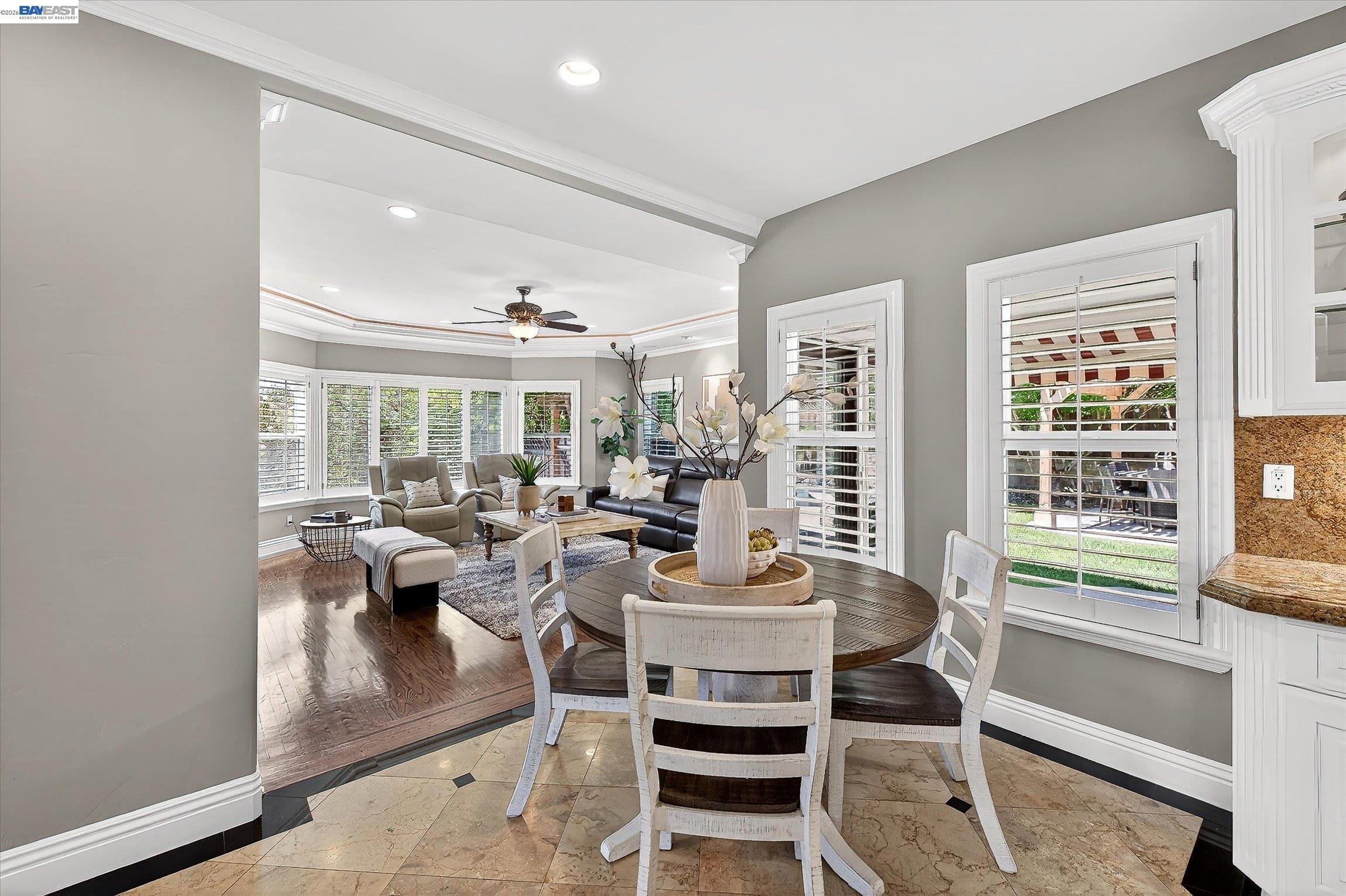 2337 Grosvenor Heights Ct