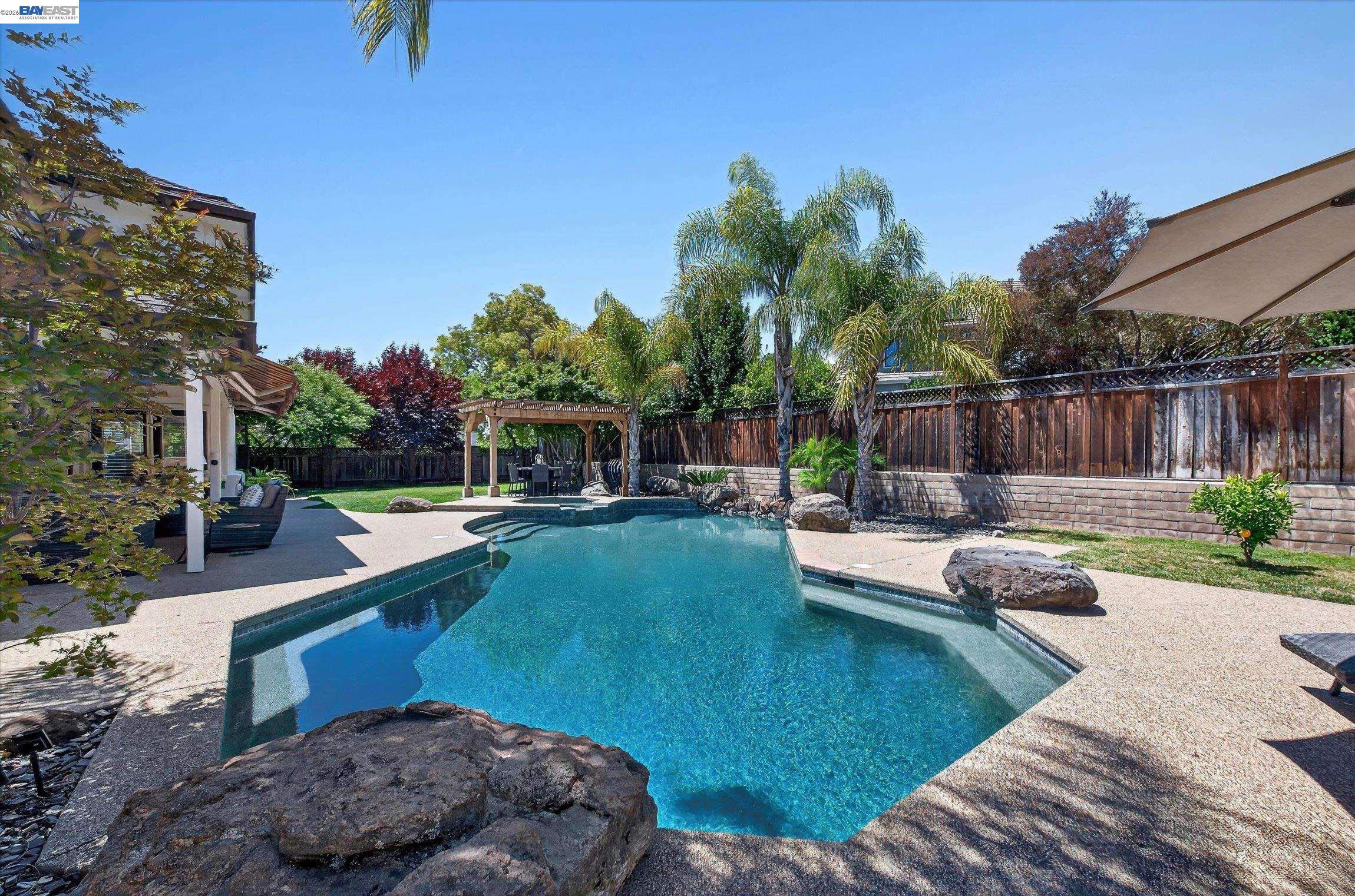 2337 Grosvenor Heights Ct
