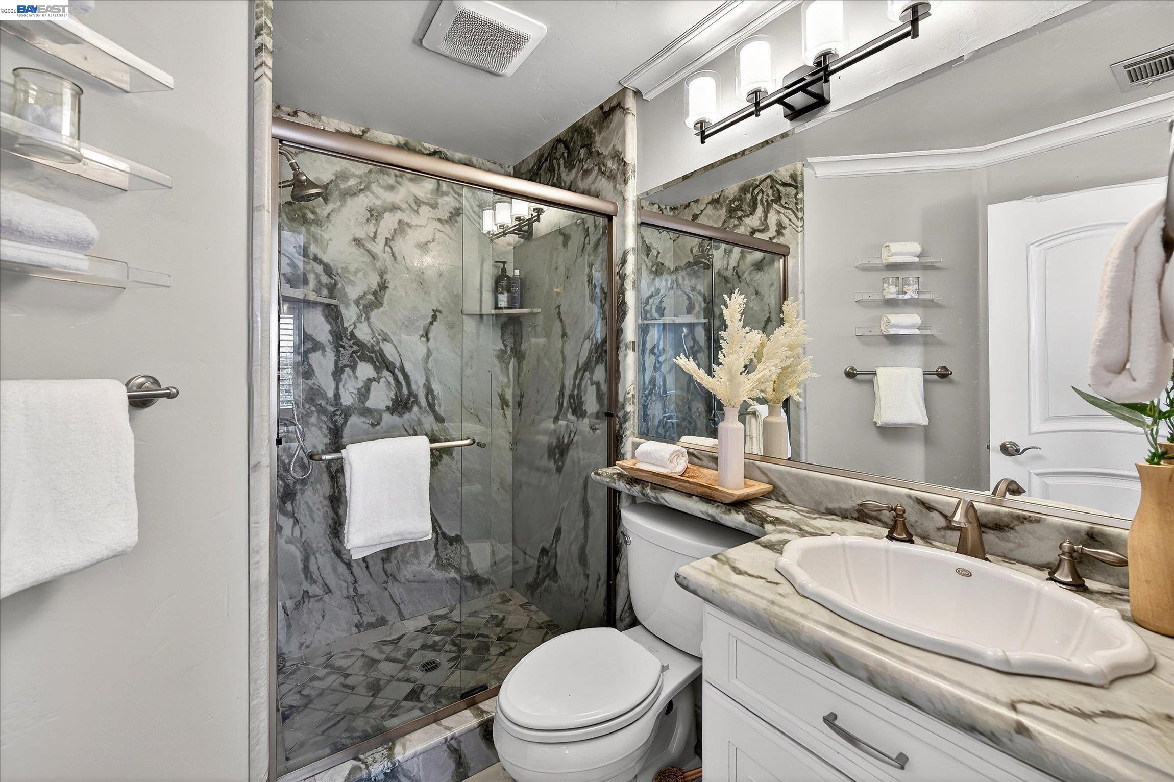 2337 Grosvenor Heights Ct