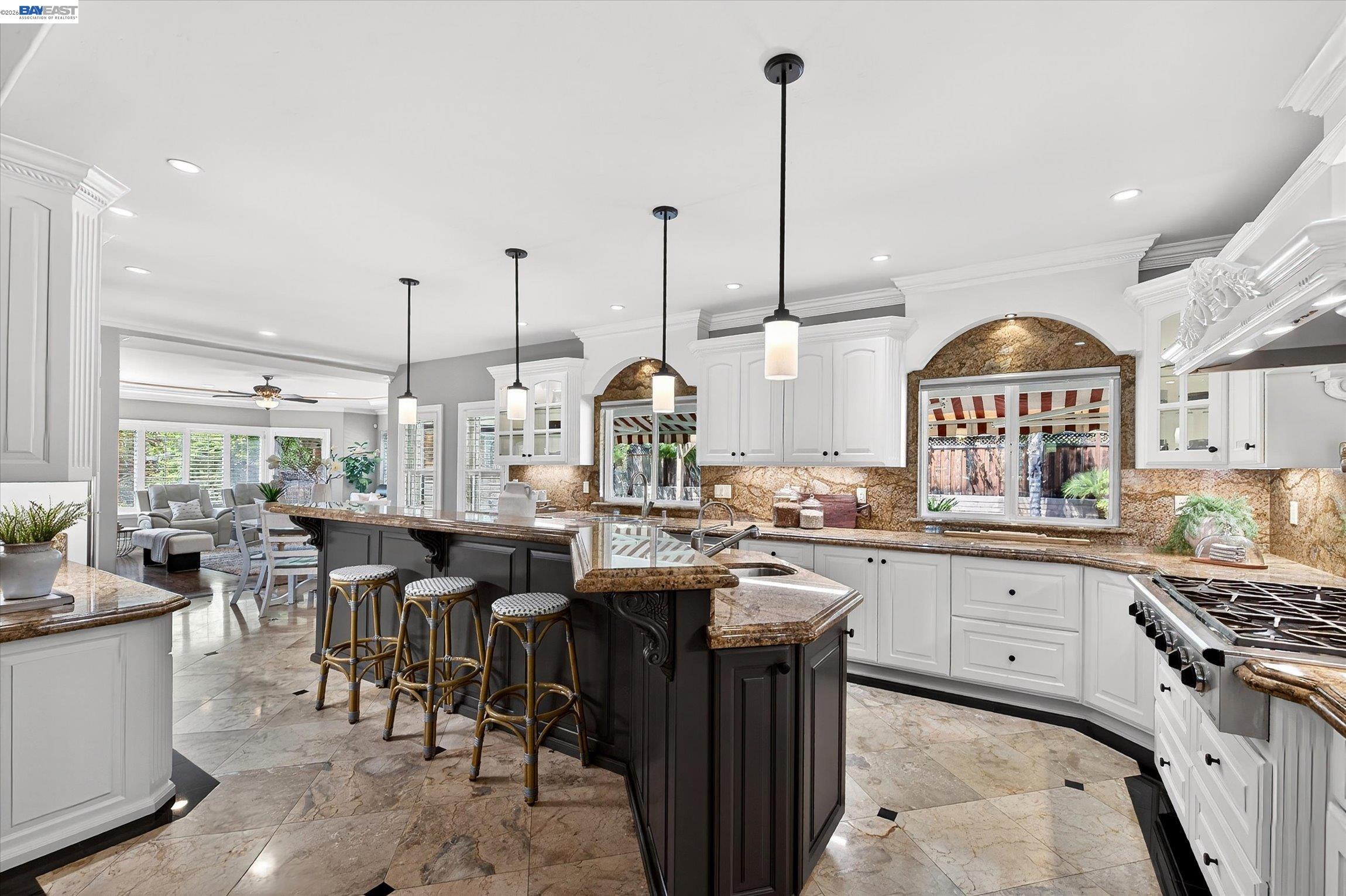 2337 Grosvenor Heights Ct