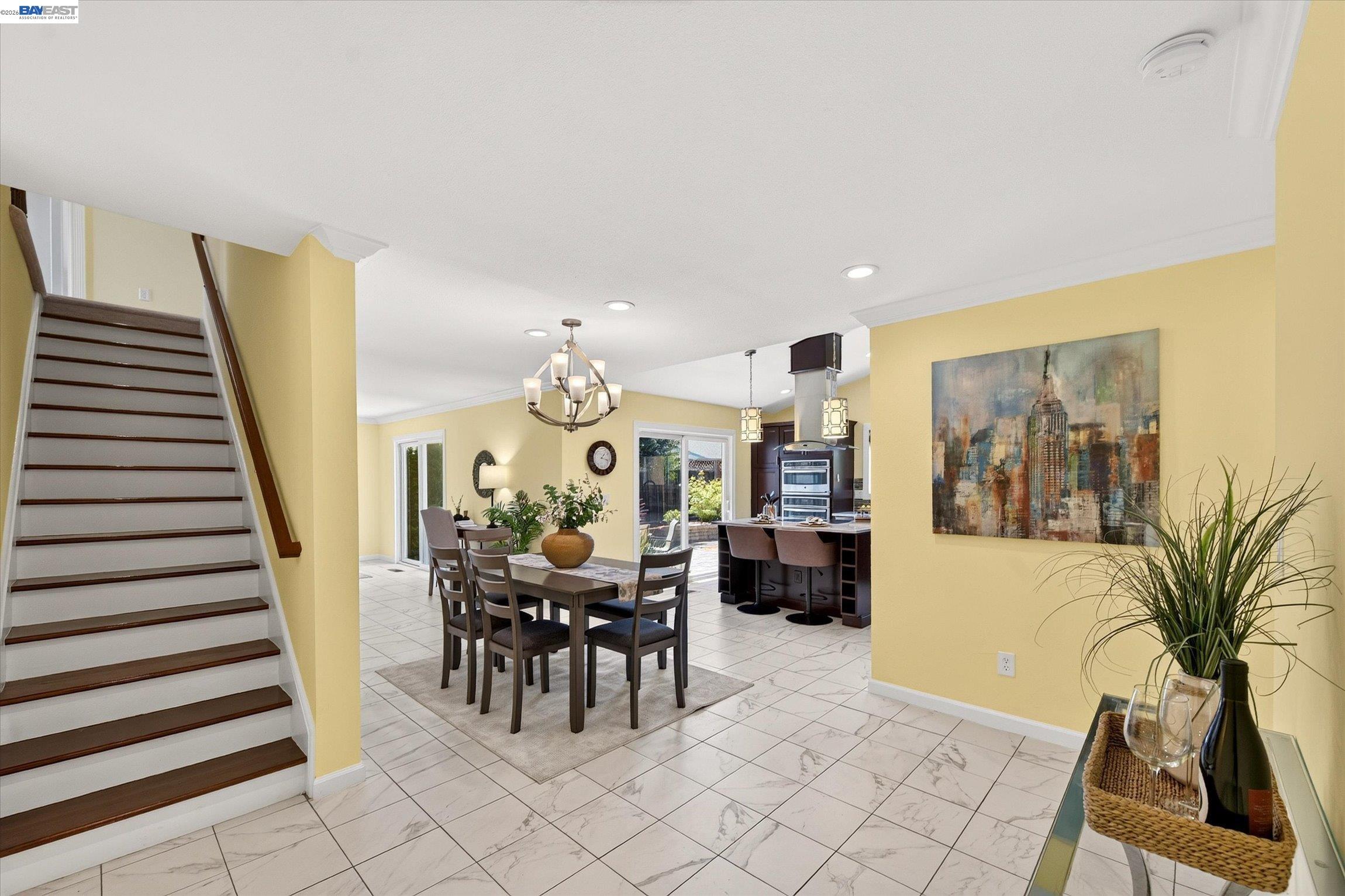 2358 Crestline Rd