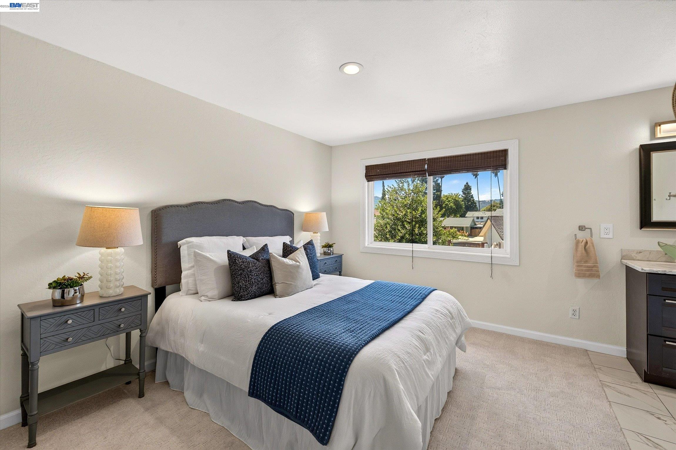 2358 Crestline Rd