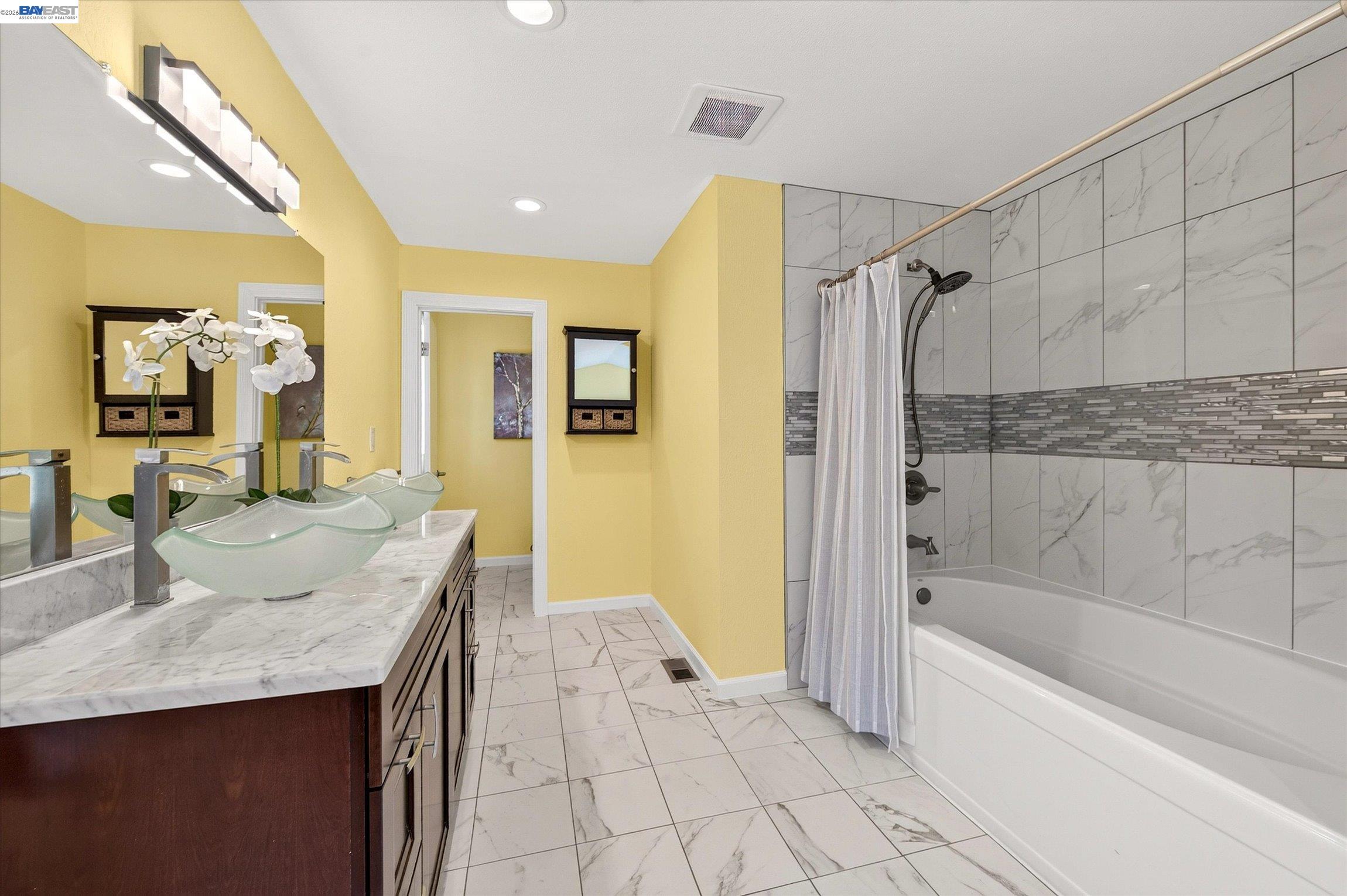 2358 Crestline Rd