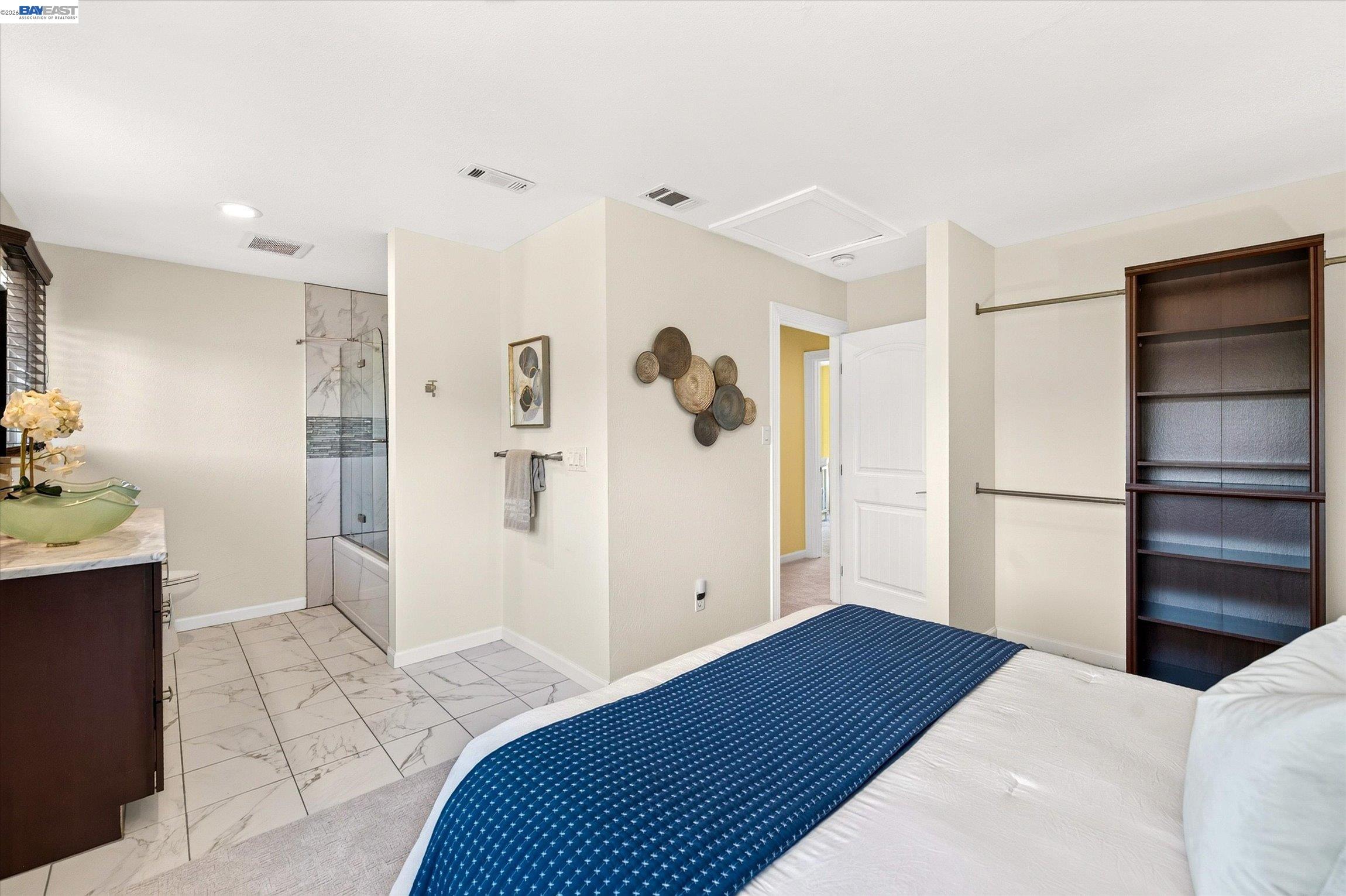 2358 Crestline Rd