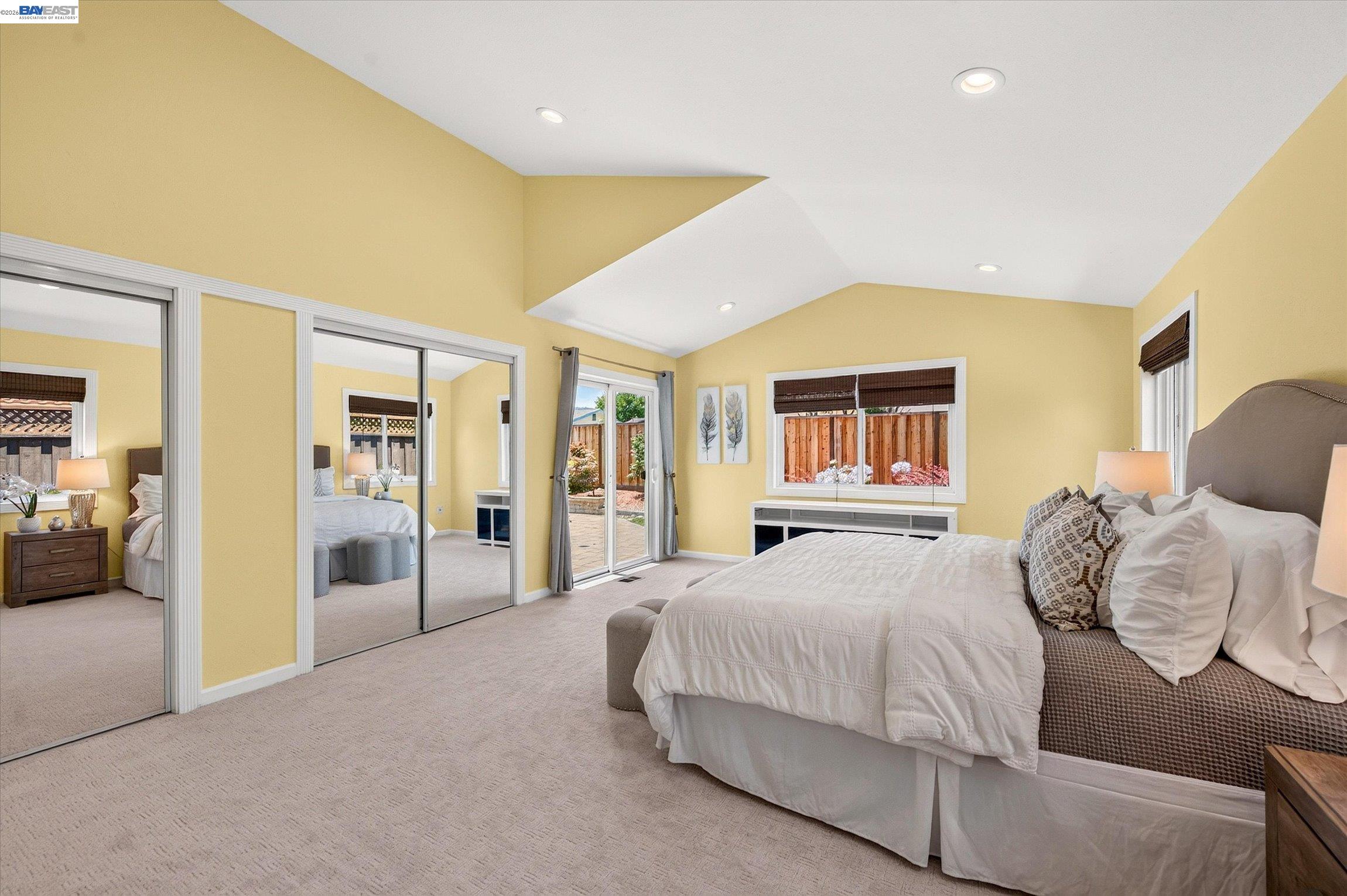 2358 Crestline Rd