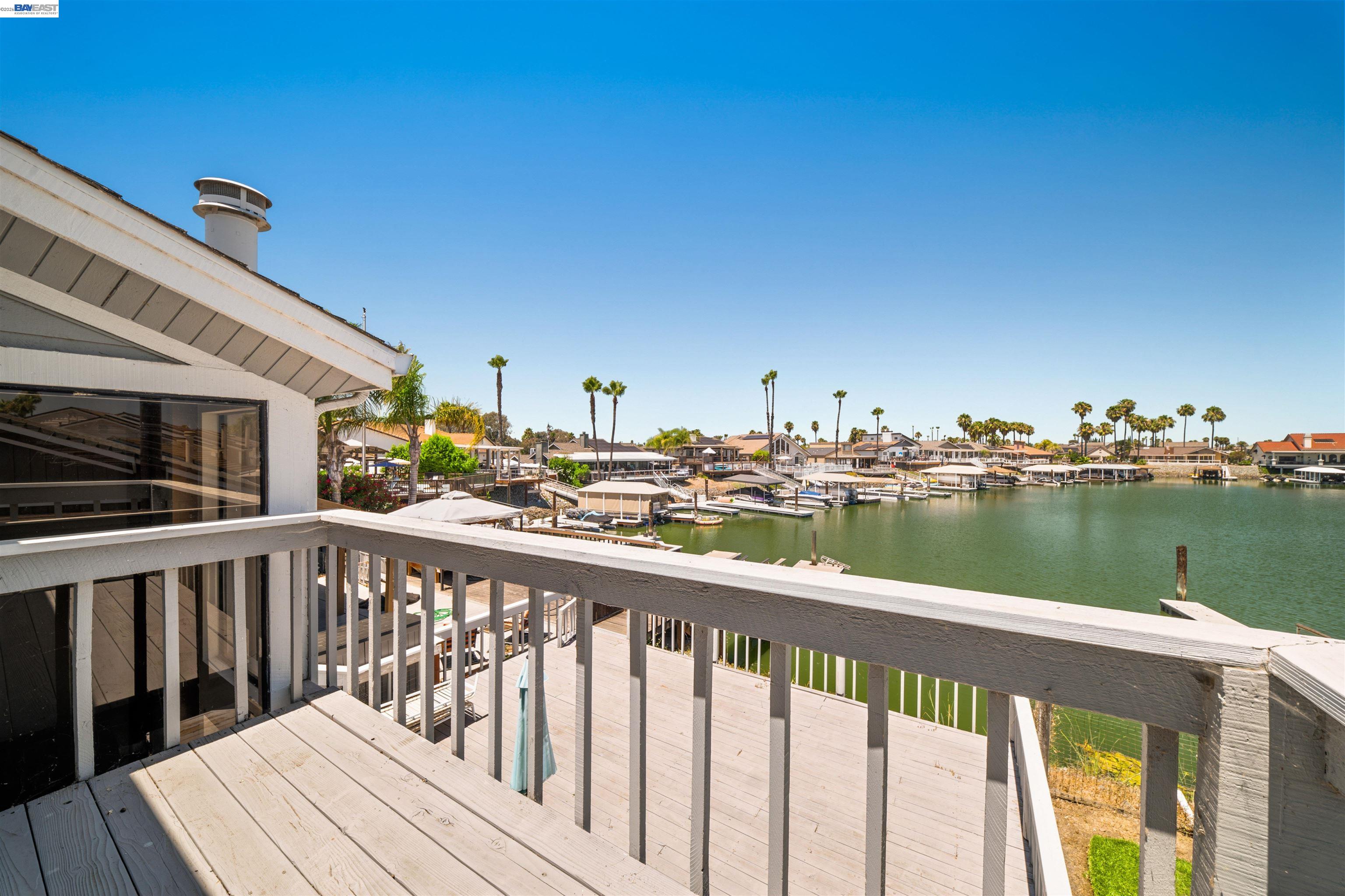 5585 Marlin Dr