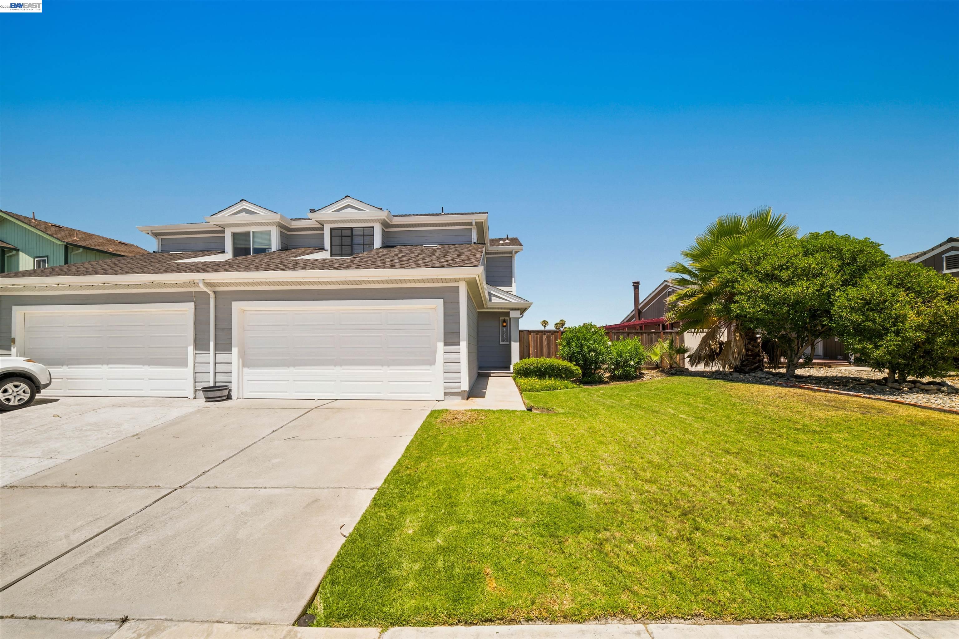 5585 Marlin Dr