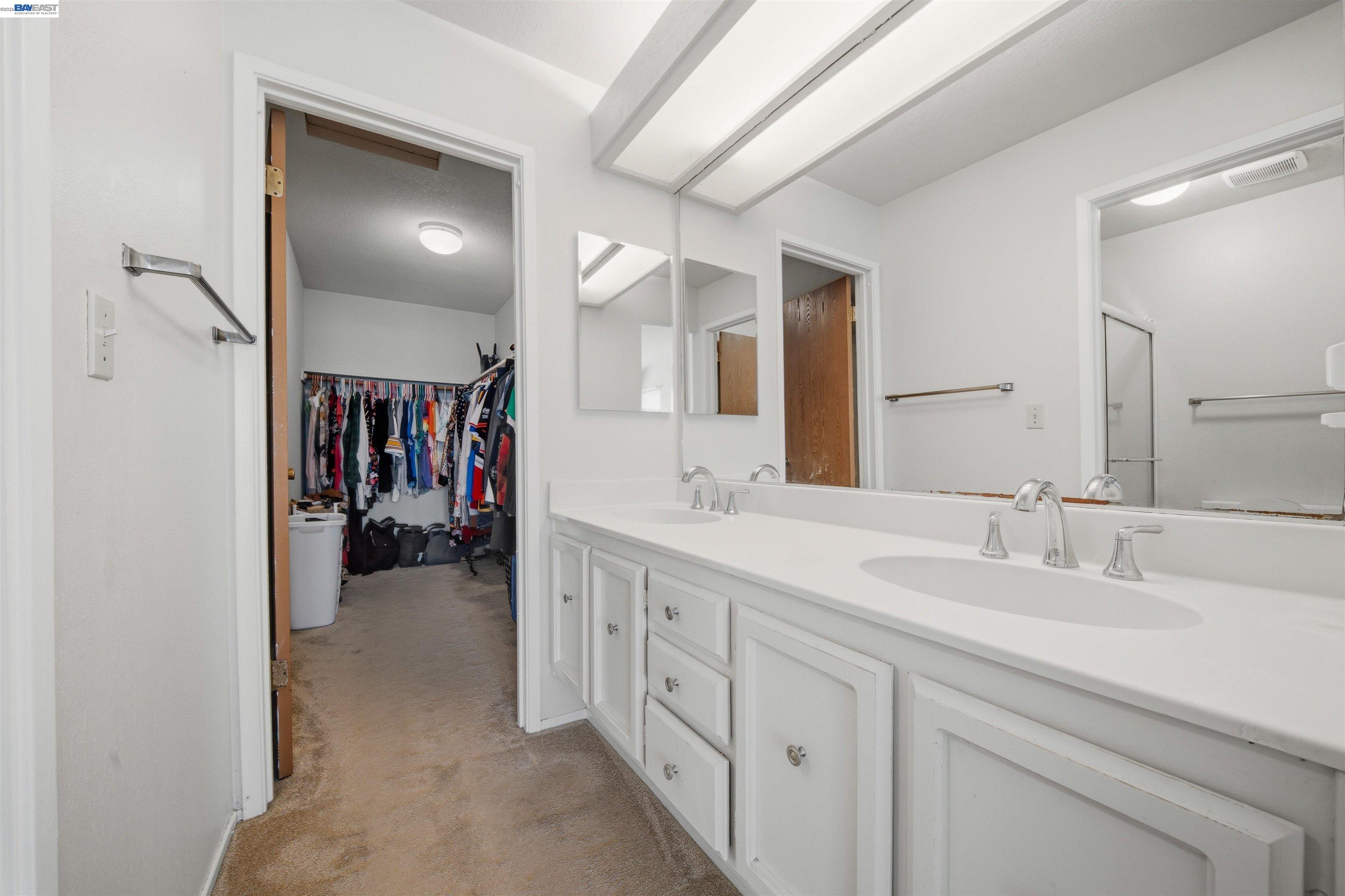5585 Marlin Dr