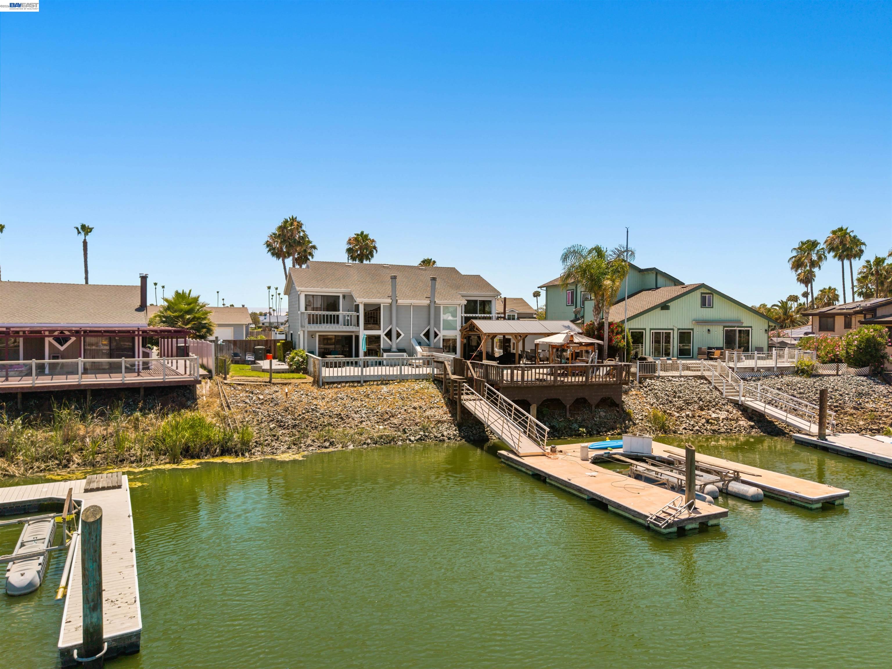 5585 Marlin Dr