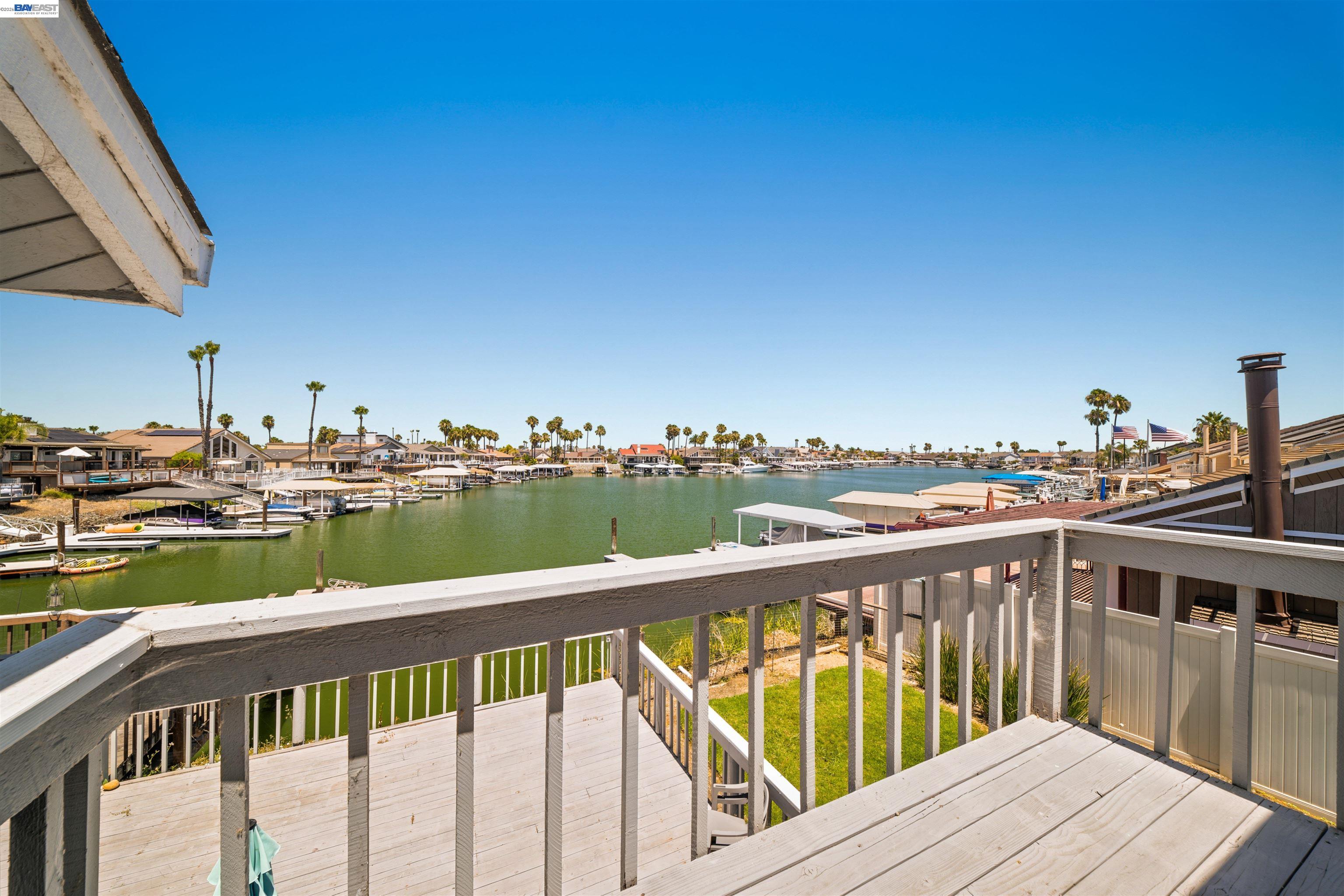 5585 Marlin Dr