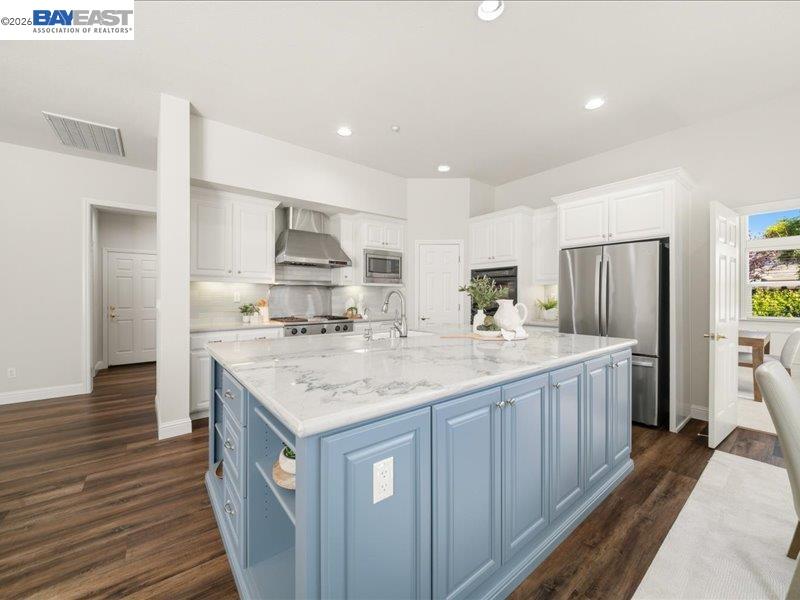 2444 French Oak Pl