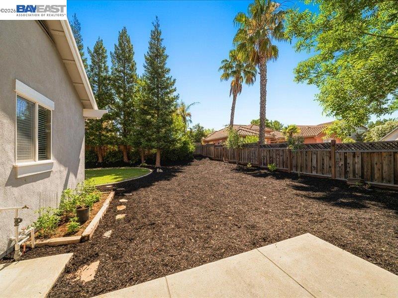 2444 French Oak Pl