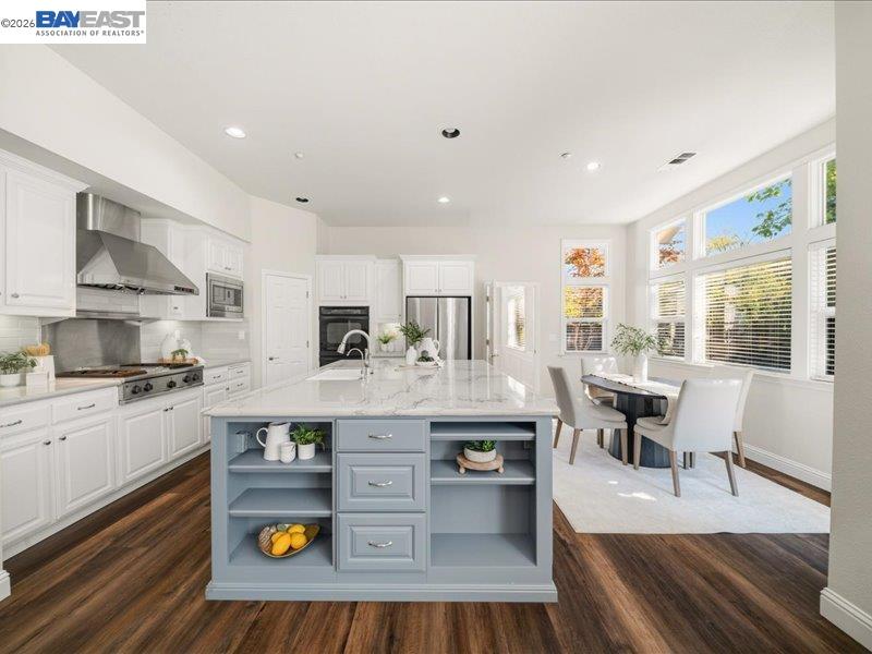 2444 French Oak Pl